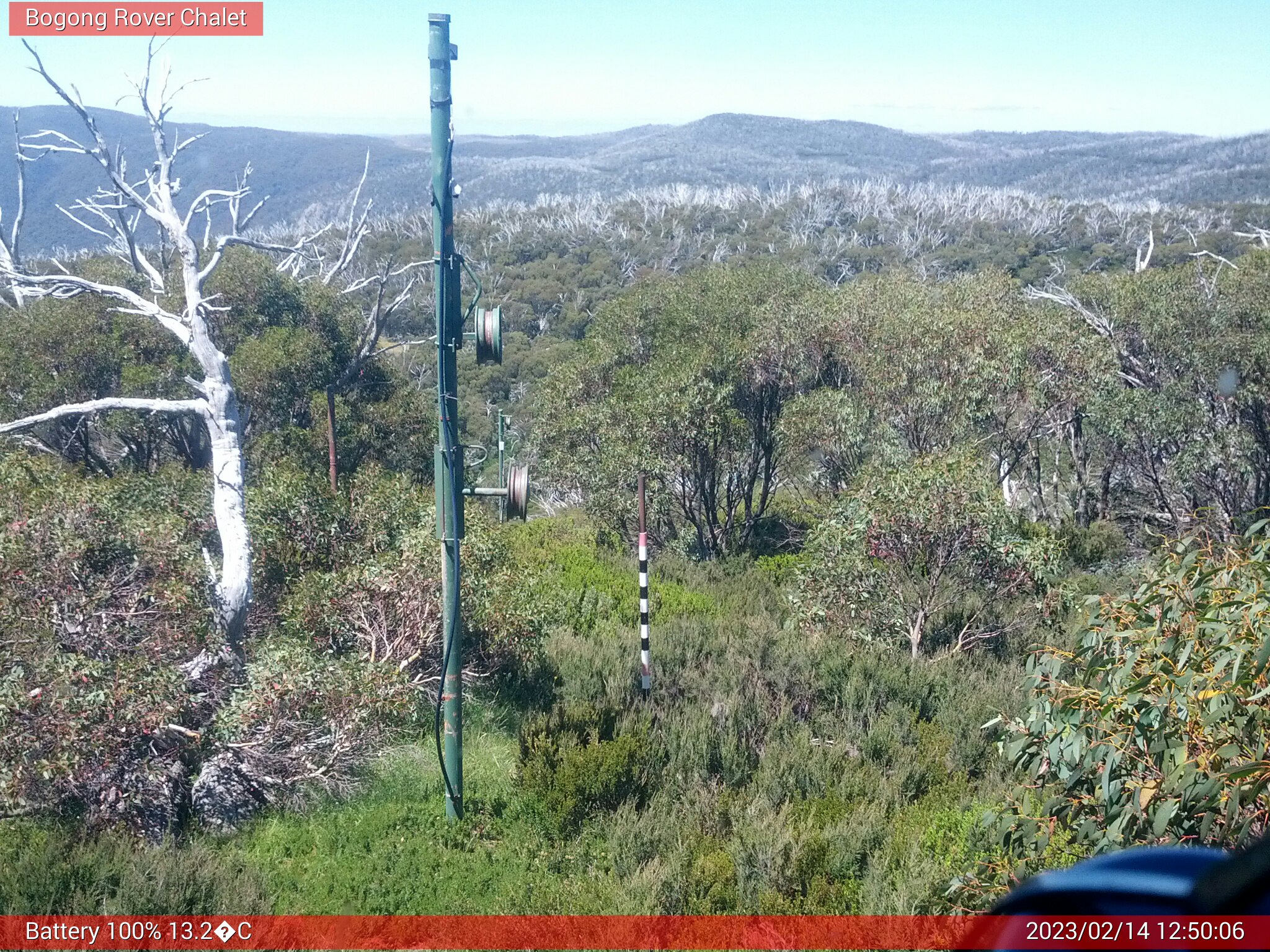 Bogong Web Cam 12:50pm Tuesday 14th of February 2023