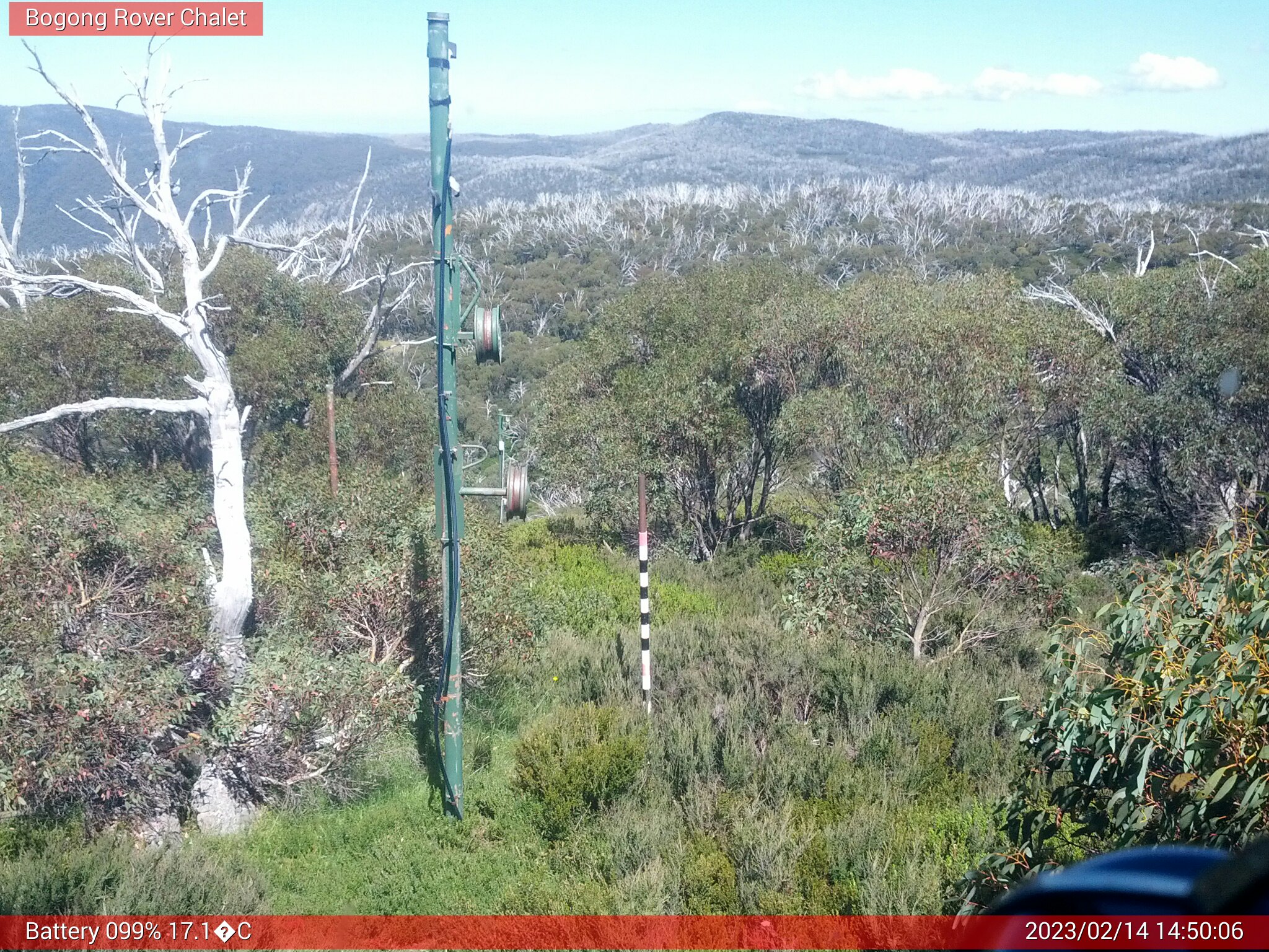 Bogong Web Cam 2:50pm Tuesday 14th of February 2023