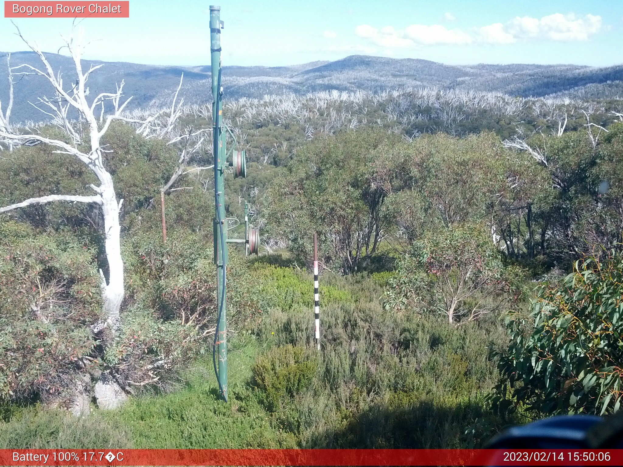 Bogong Web Cam 3:50pm Tuesday 14th of February 2023