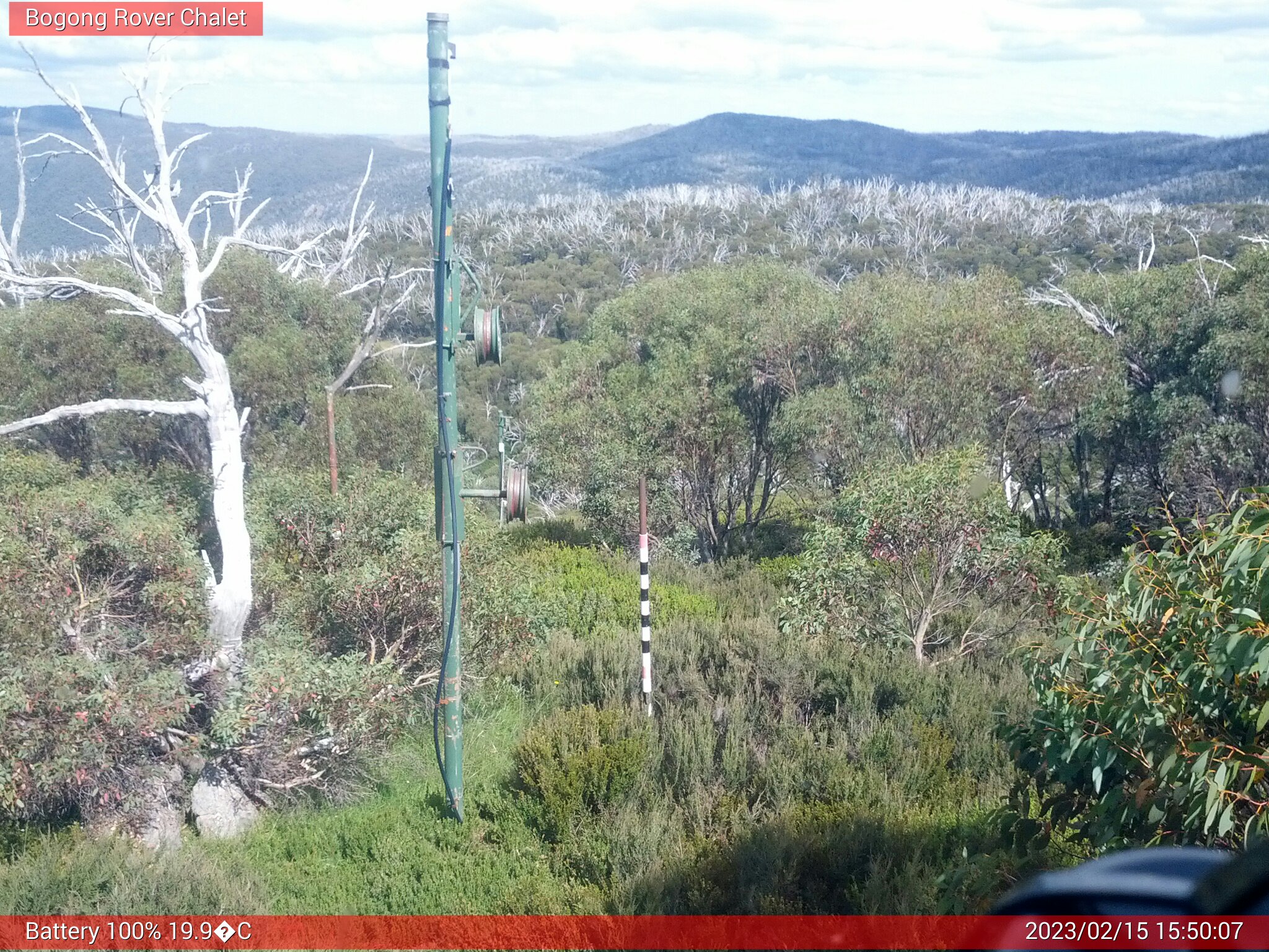 Bogong Web Cam 3:50pm Wednesday 15th of February 2023