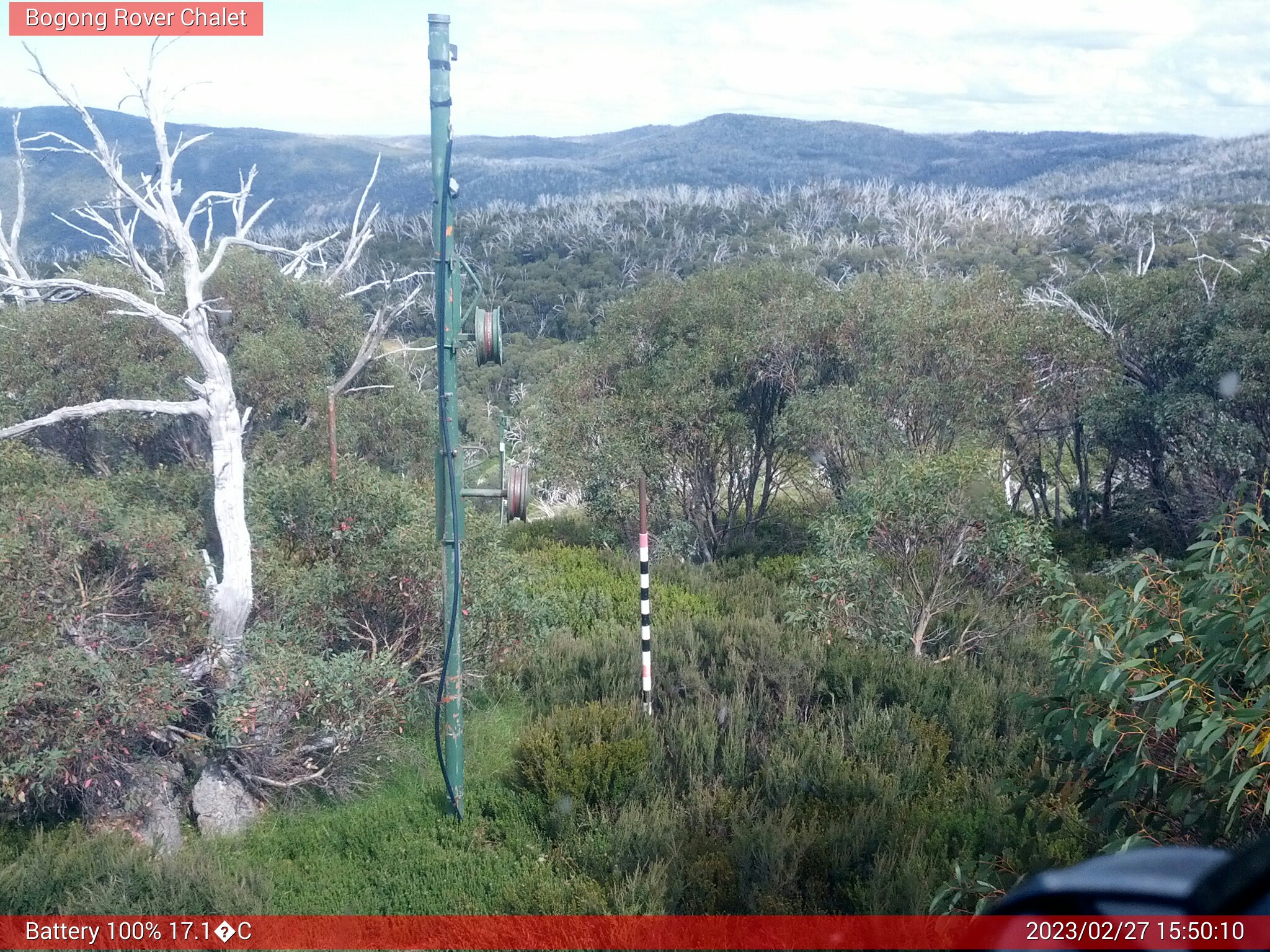 Bogong Web Cam 3:50pm Monday 27th of February 2023