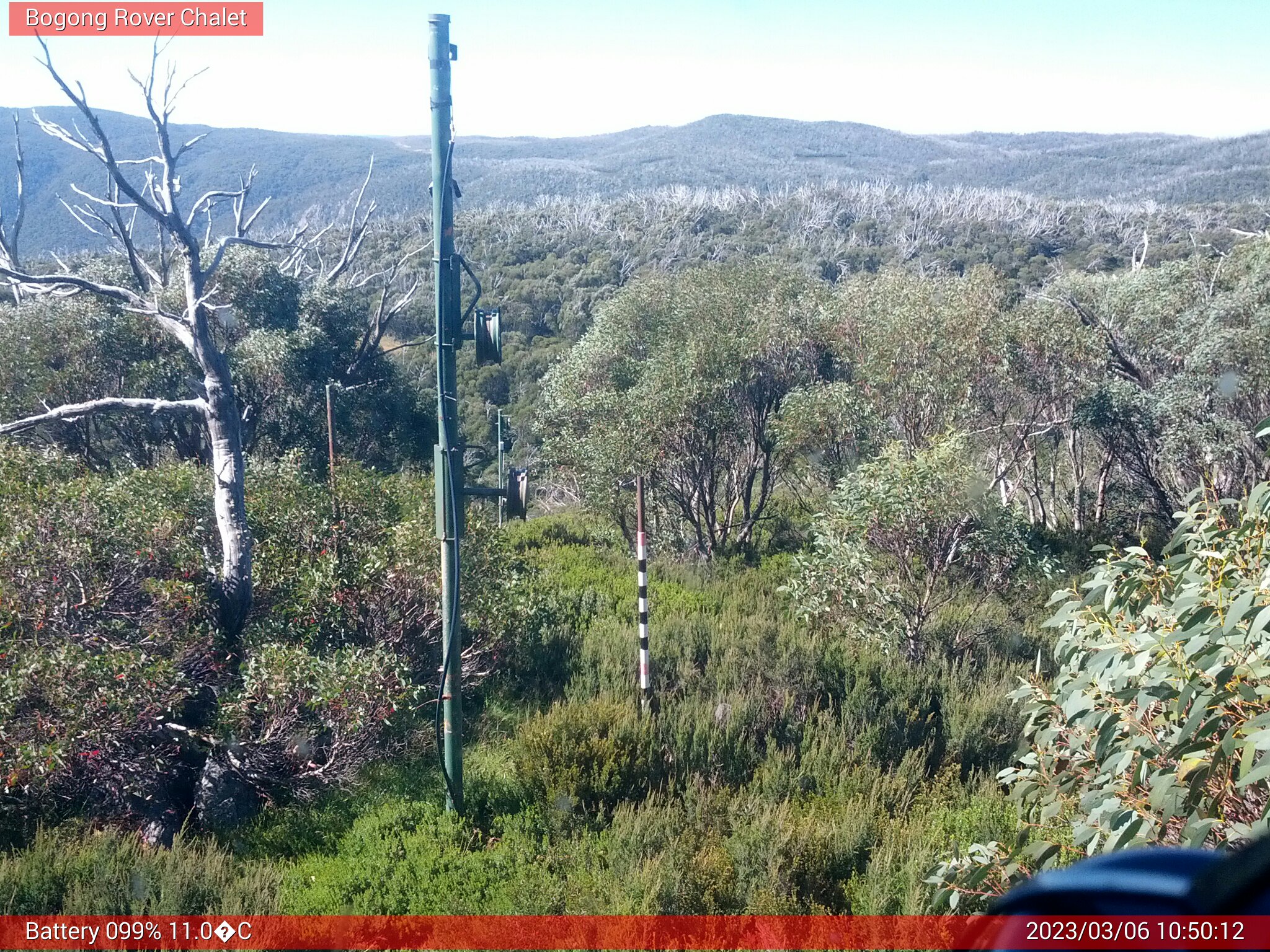 Bogong Web Cam 10:50am Monday 6th of March 2023