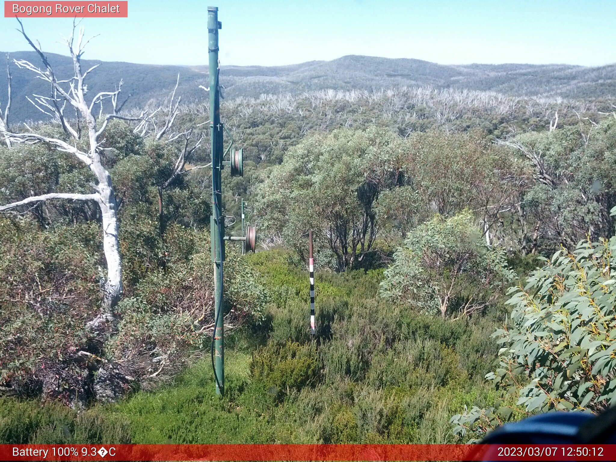 Bogong Web Cam 12:50pm Tuesday 7th of March 2023