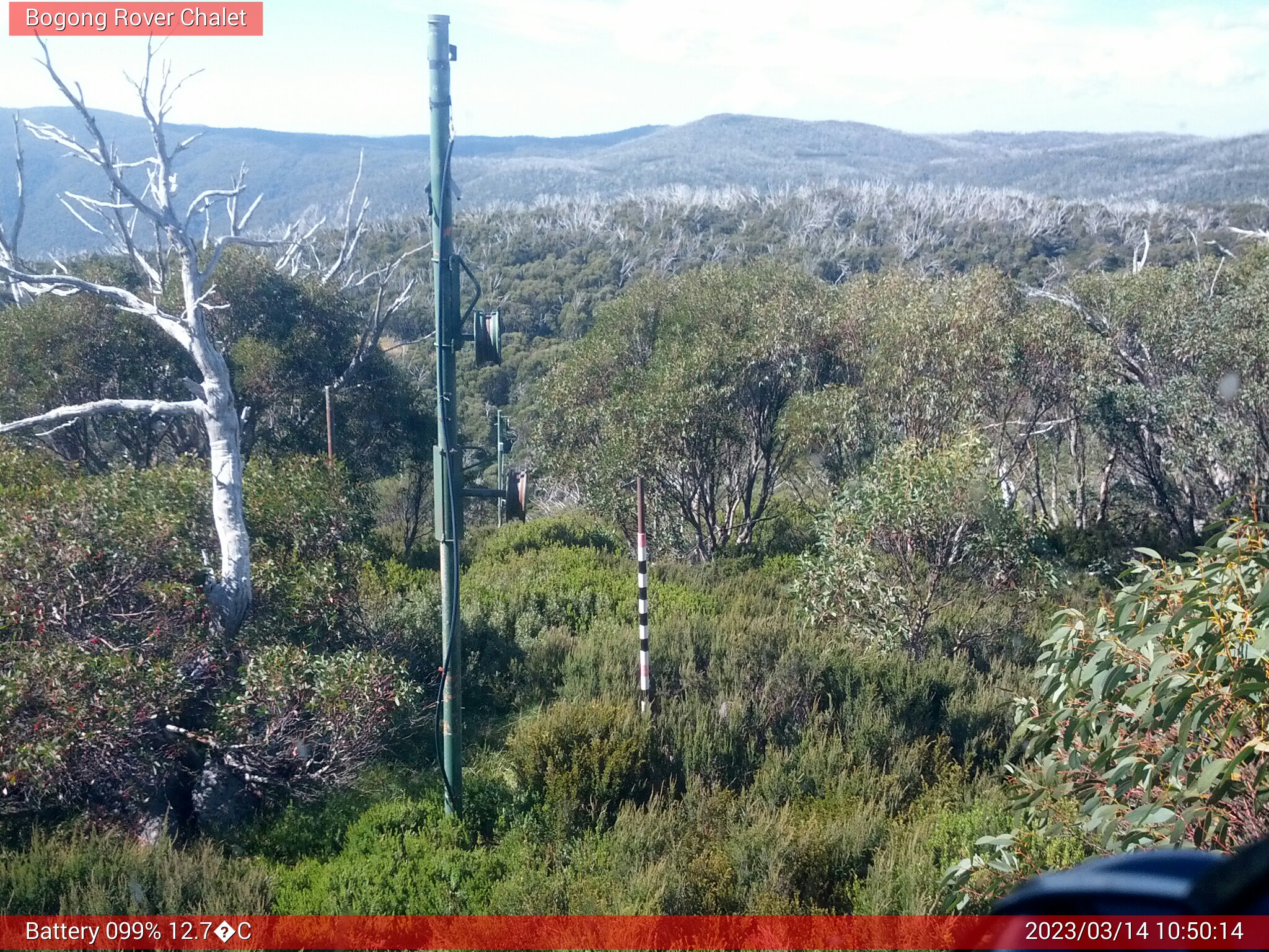 Bogong Web Cam 10:50am Tuesday 14th of March 2023