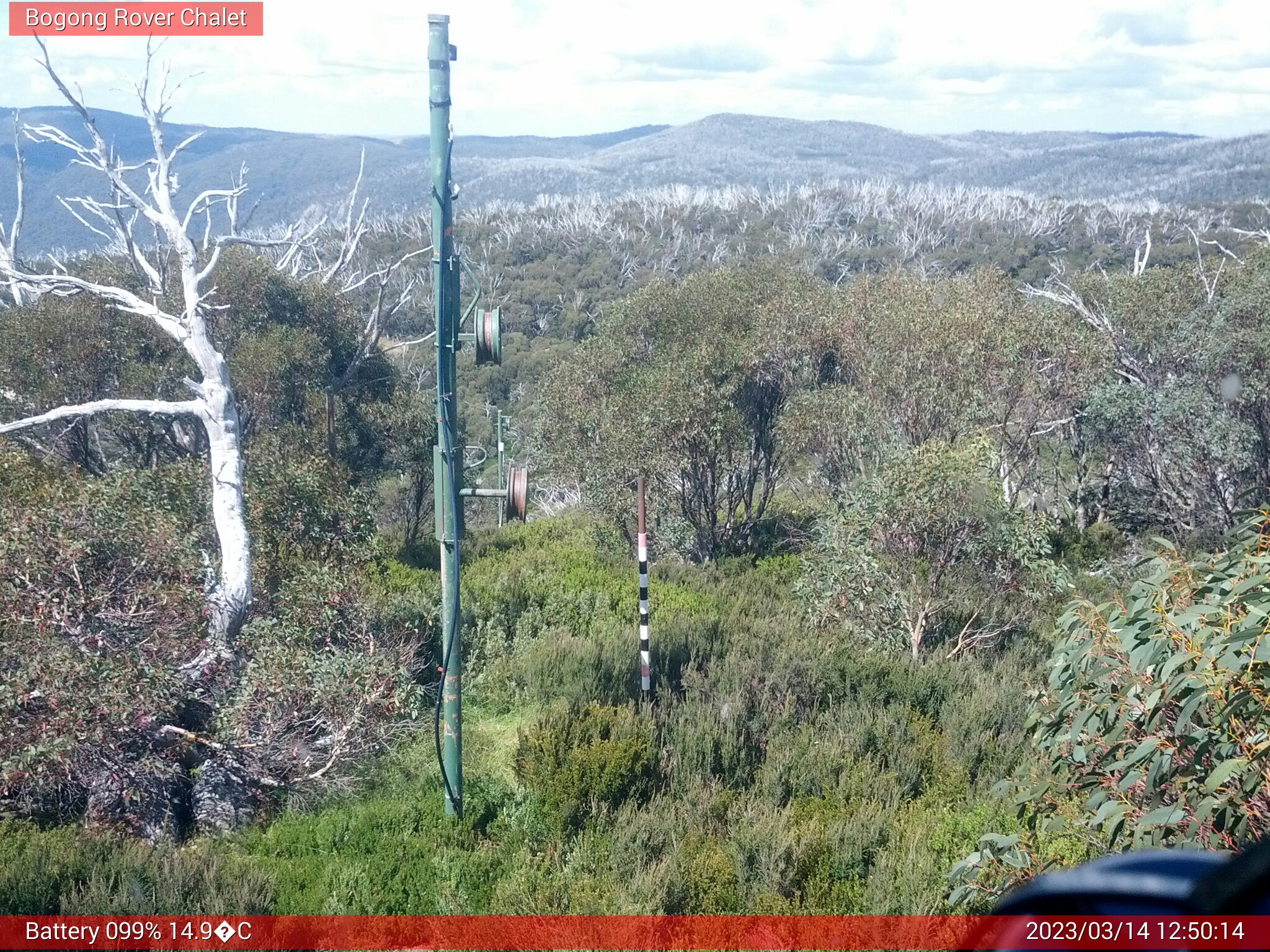 Bogong Web Cam 12:50pm Tuesday 14th of March 2023