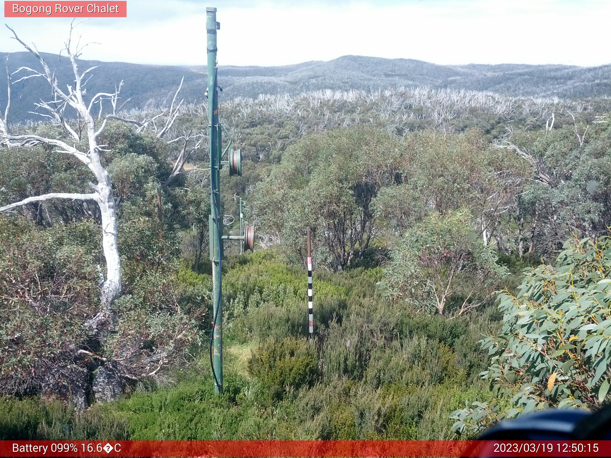 Bogong Web Cam 12:50pm Sunday 19th of March 2023