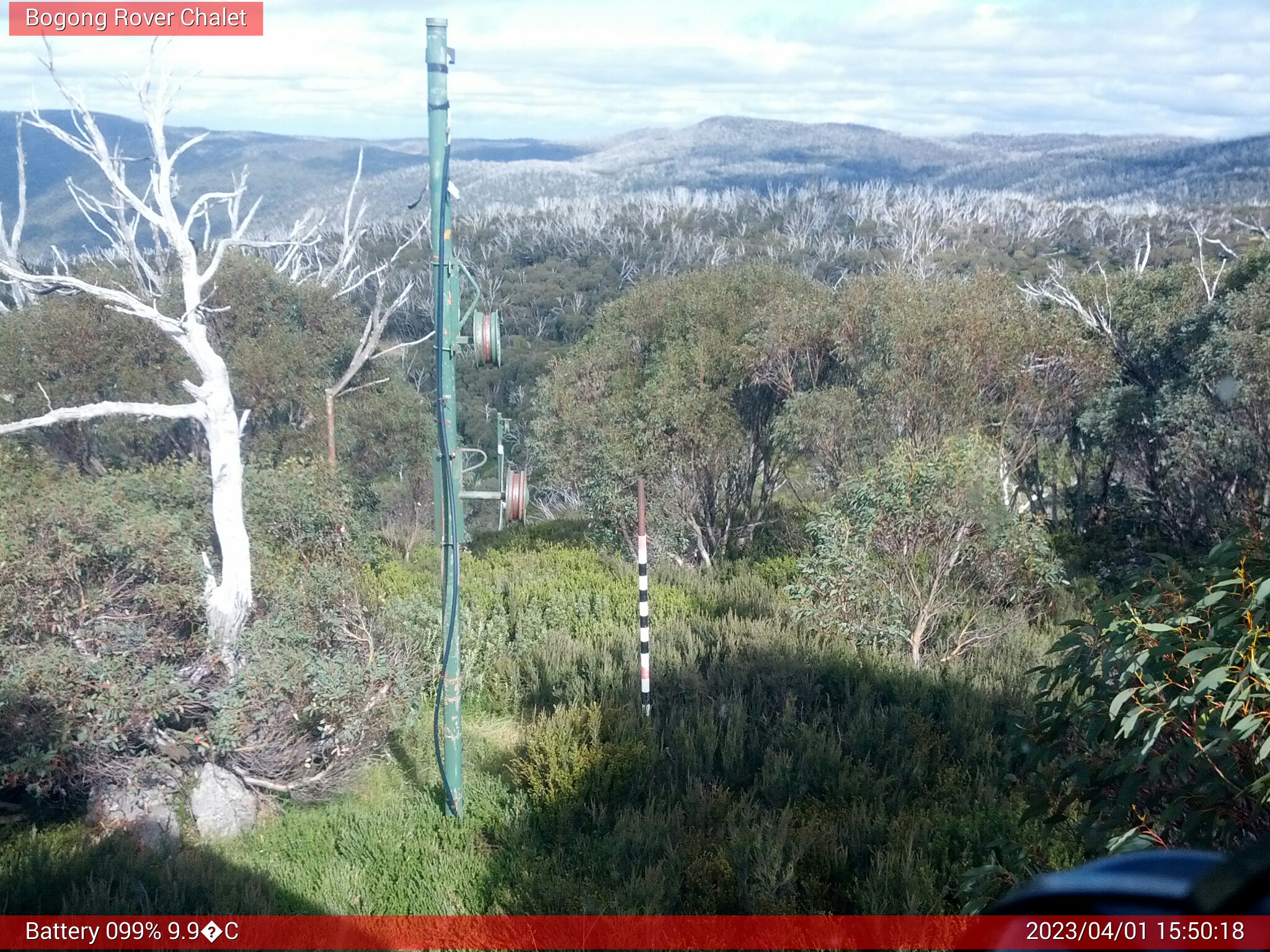 Bogong Web Cam 3:50pm Saturday 1st of April 2023