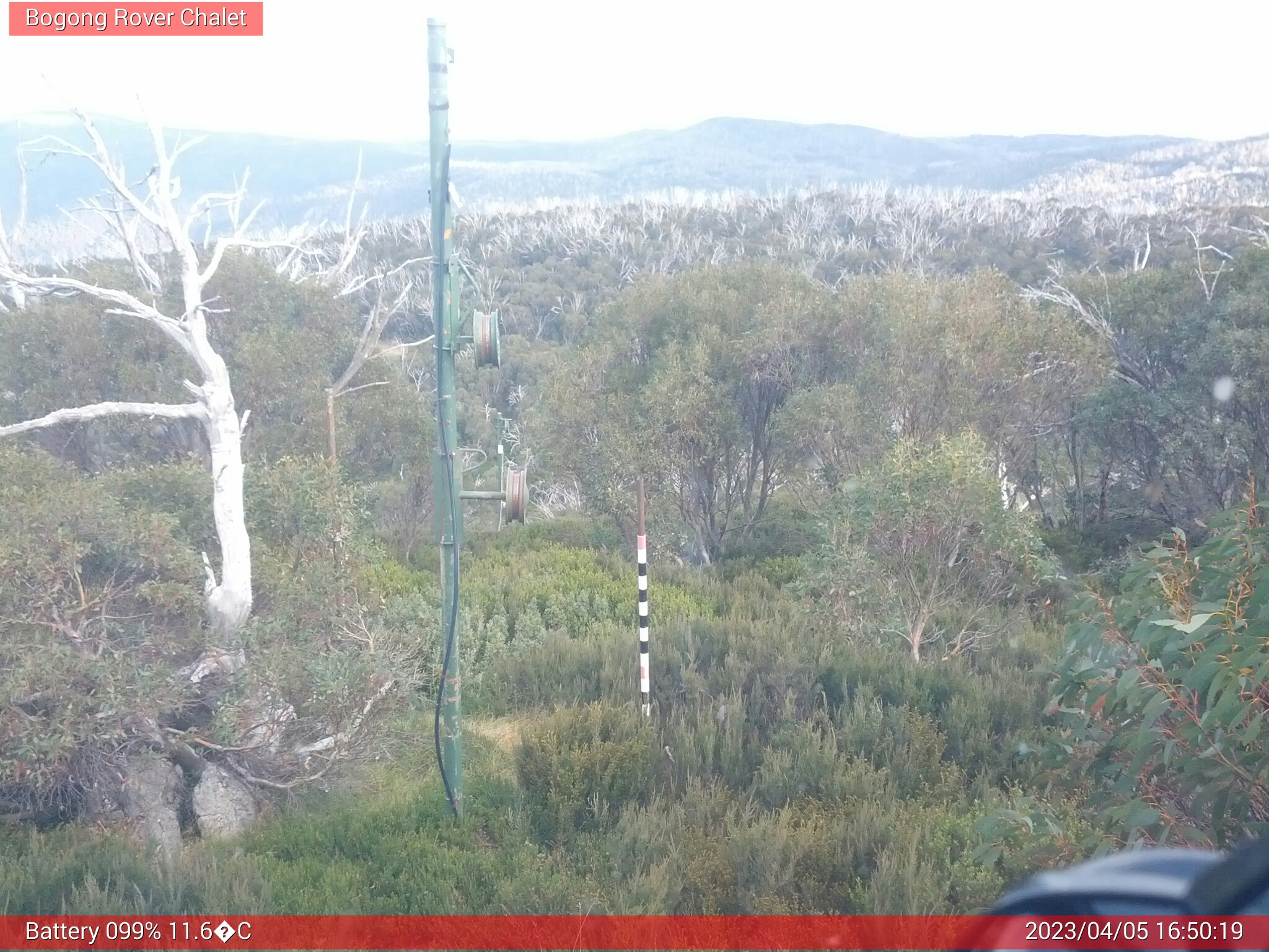 Bogong Web Cam 4:50pm Wednesday 5th of April 2023