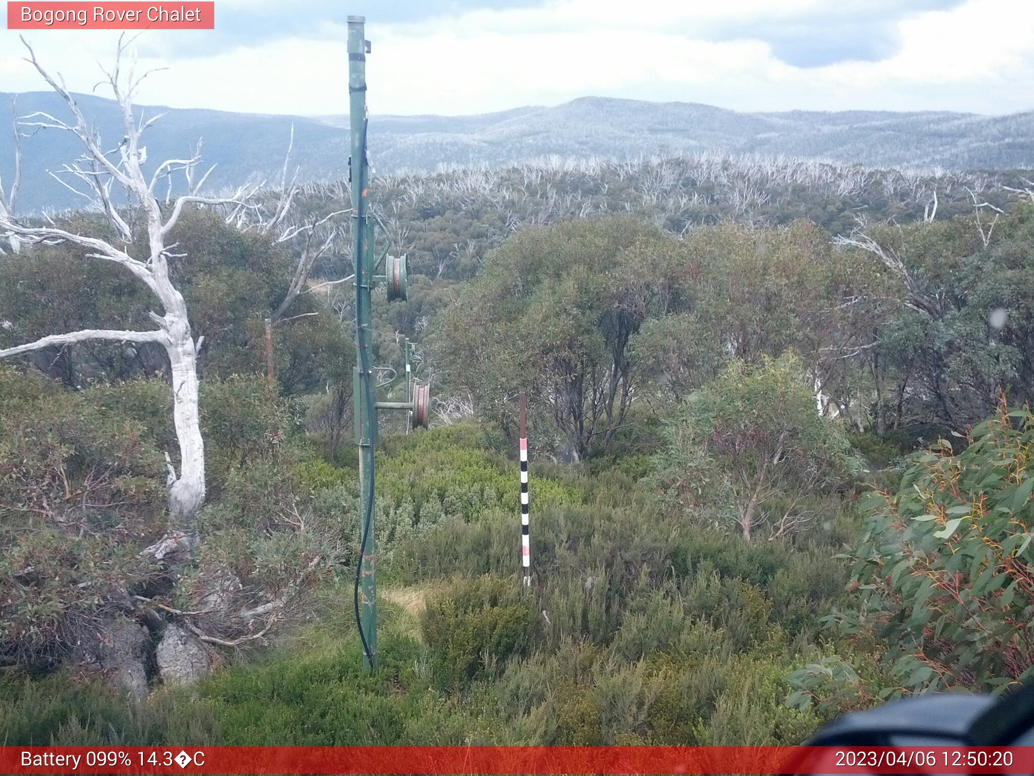 Bogong Web Cam 12:50pm Thursday 6th of April 2023