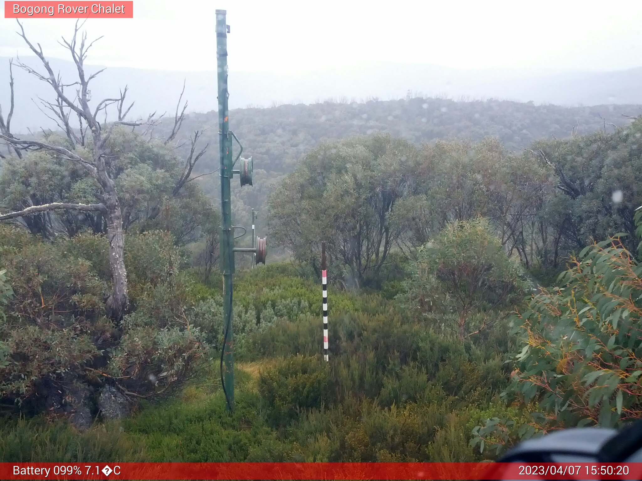 Bogong Web Cam 3:50pm Friday 7th of April 2023