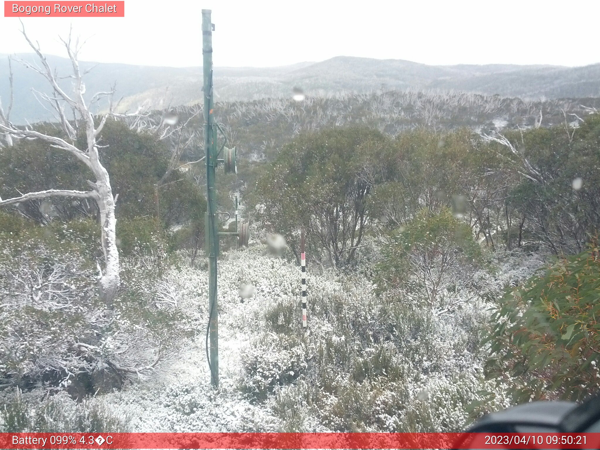 Bogong Web Cam 9:50am Monday 10th of April 2023