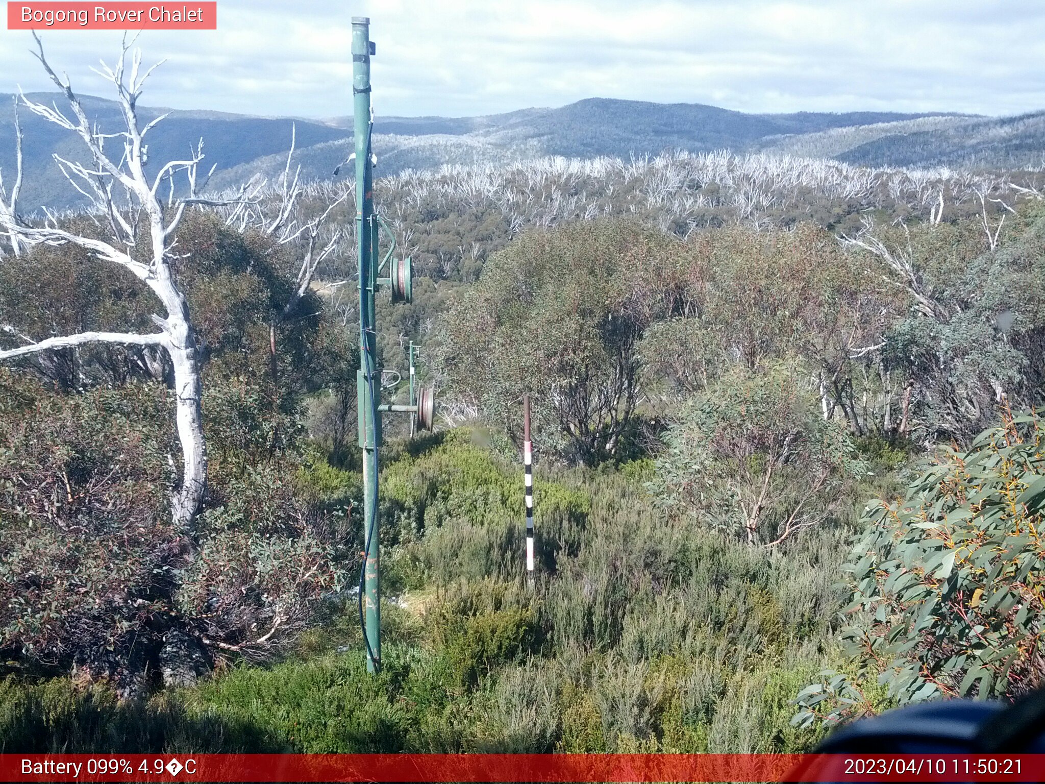 Bogong Web Cam 11:50am Monday 10th of April 2023