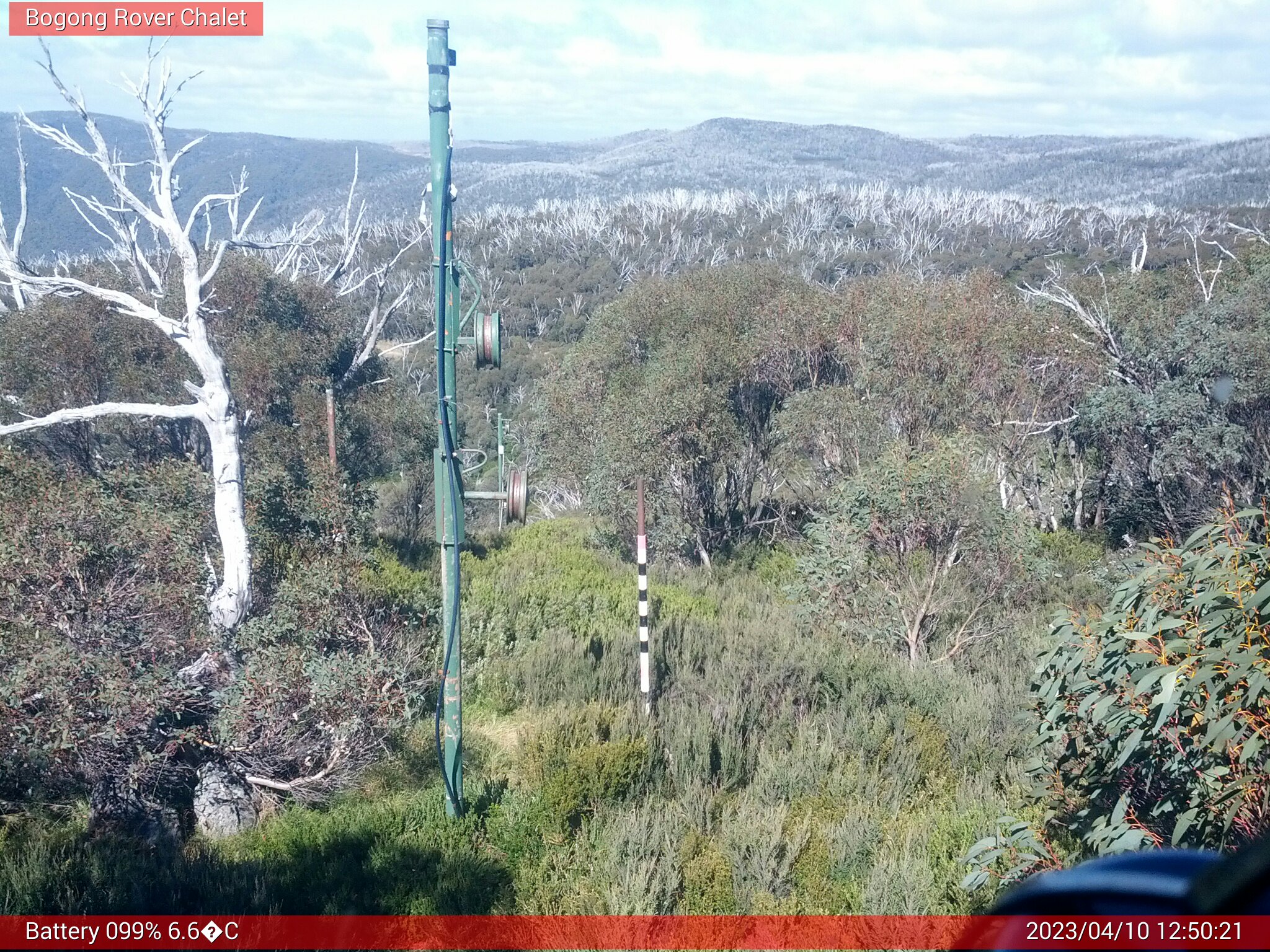 Bogong Web Cam 12:50pm Monday 10th of April 2023