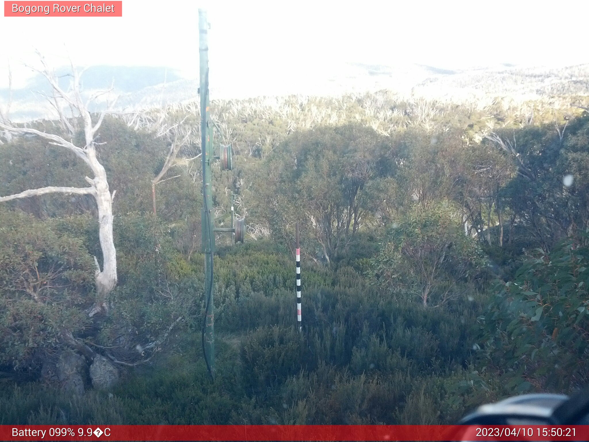 Bogong Web Cam 3:50pm Monday 10th of April 2023