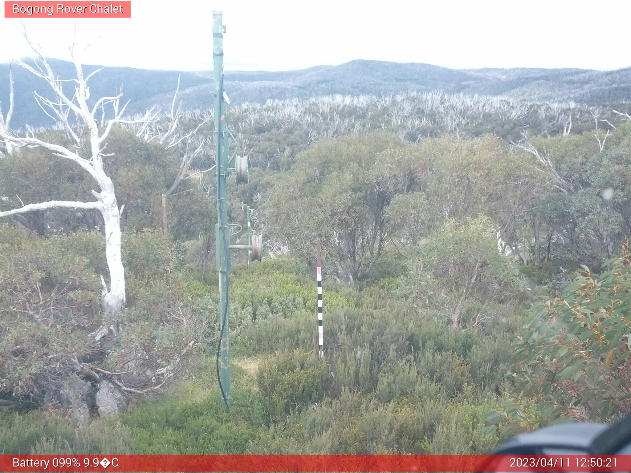 Bogong Web Cam 12:50pm Tuesday 11th of April 2023