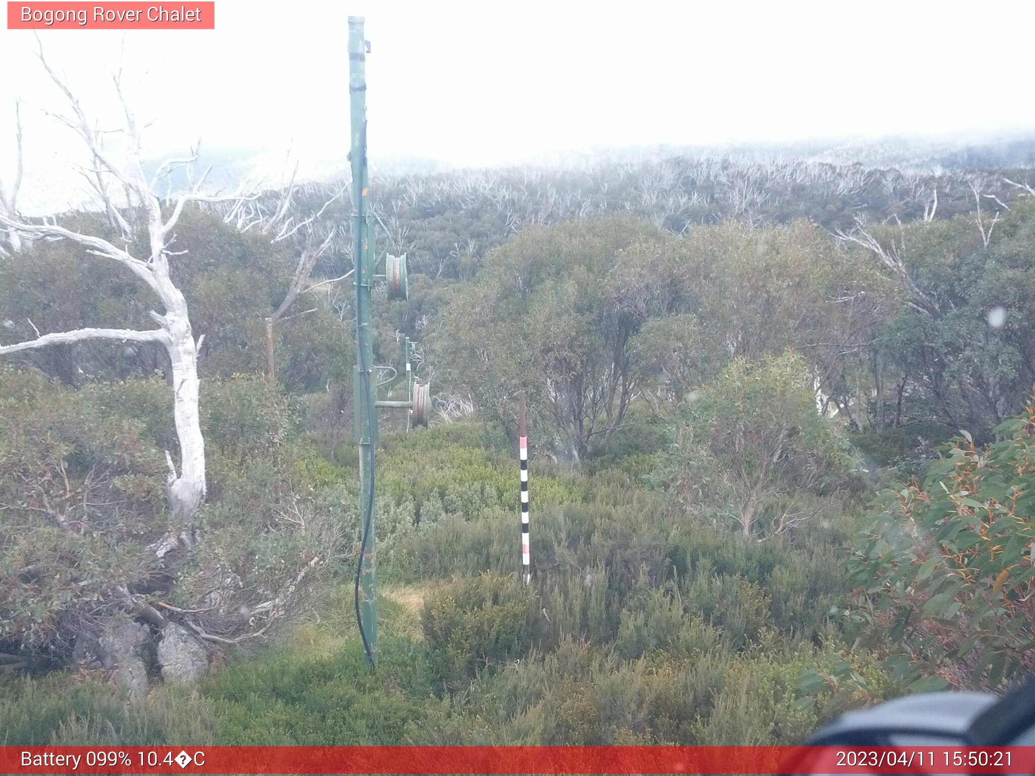 Bogong Web Cam 3:50pm Tuesday 11th of April 2023