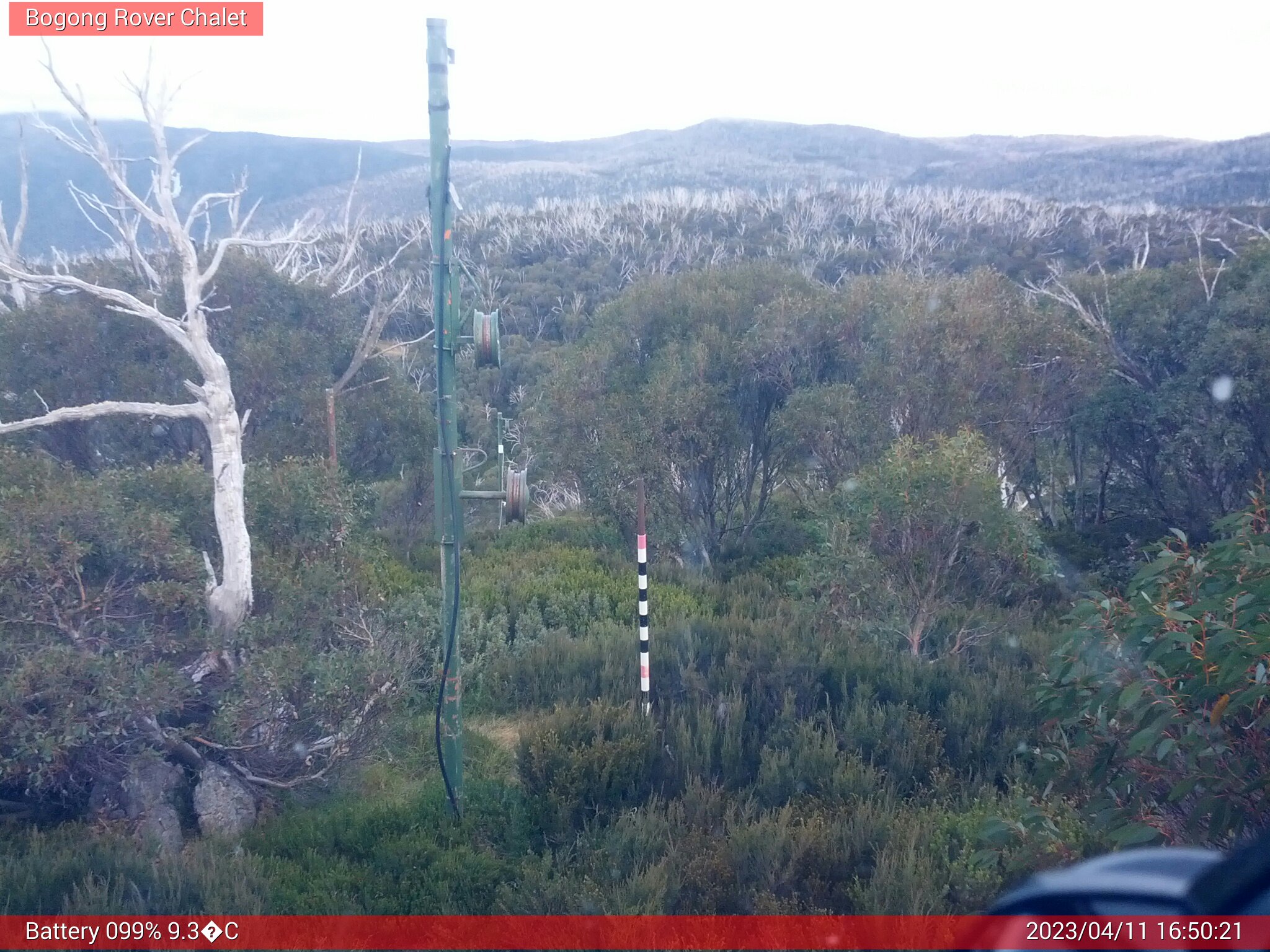 Bogong Web Cam 4:50pm Tuesday 11th of April 2023