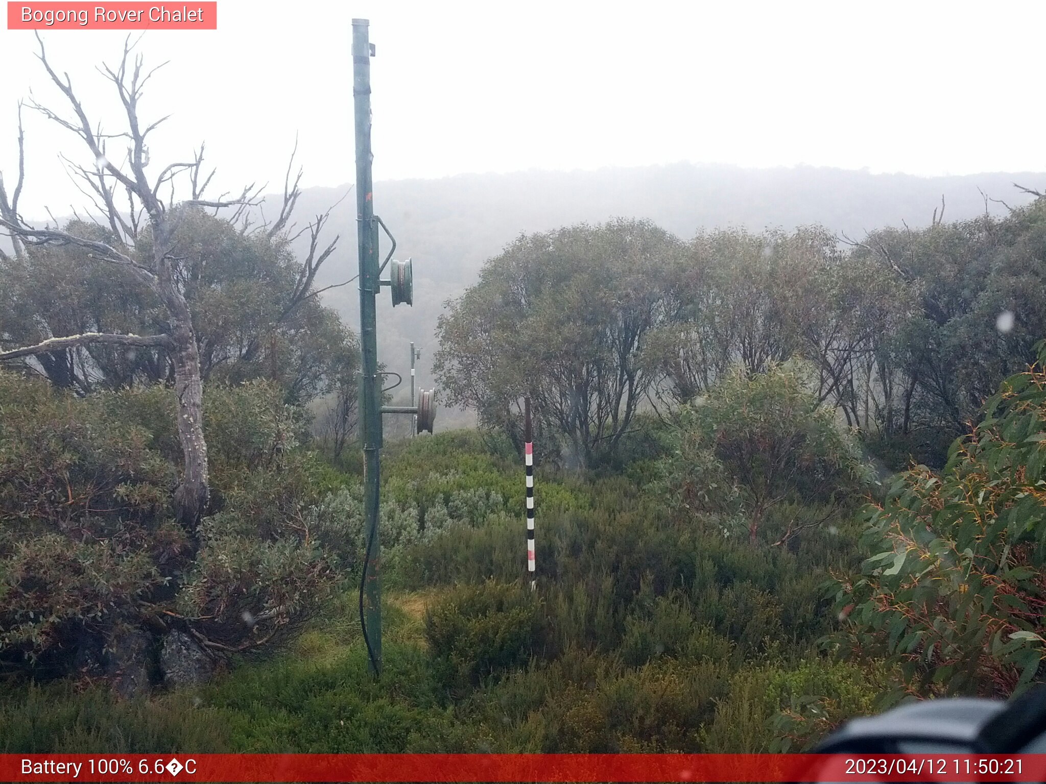 Bogong Web Cam 11:50am Wednesday 12th of April 2023