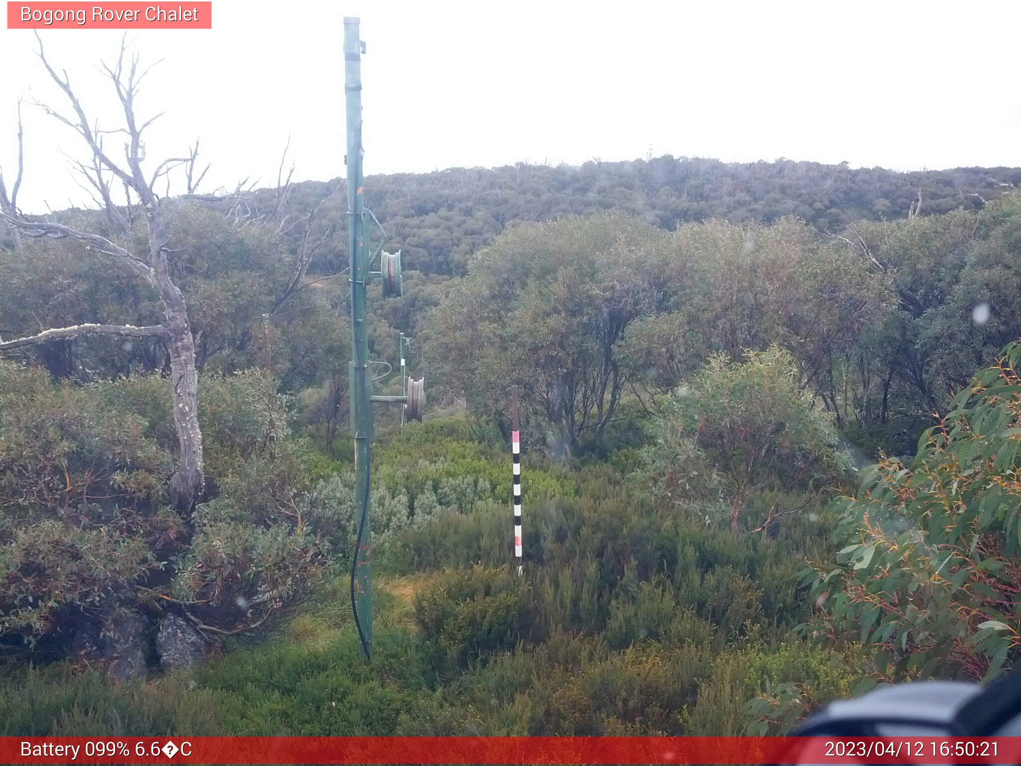 Bogong Web Cam 4:50pm Wednesday 12th of April 2023