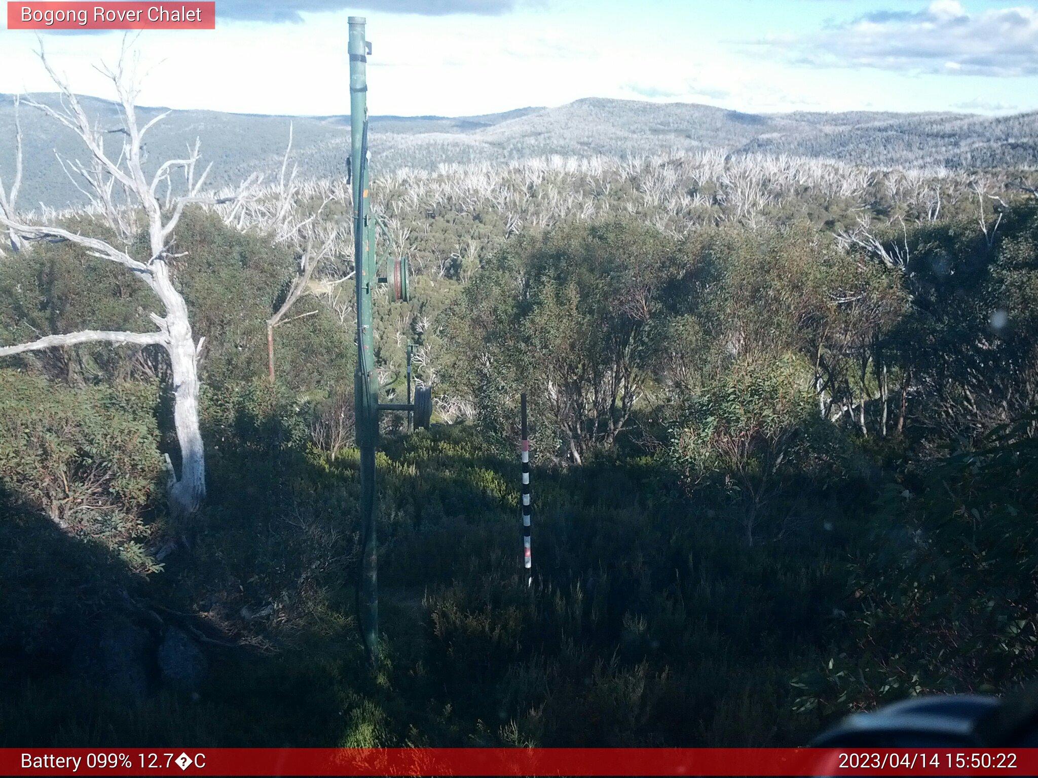 Bogong Web Cam 3:50pm Friday 14th of April 2023