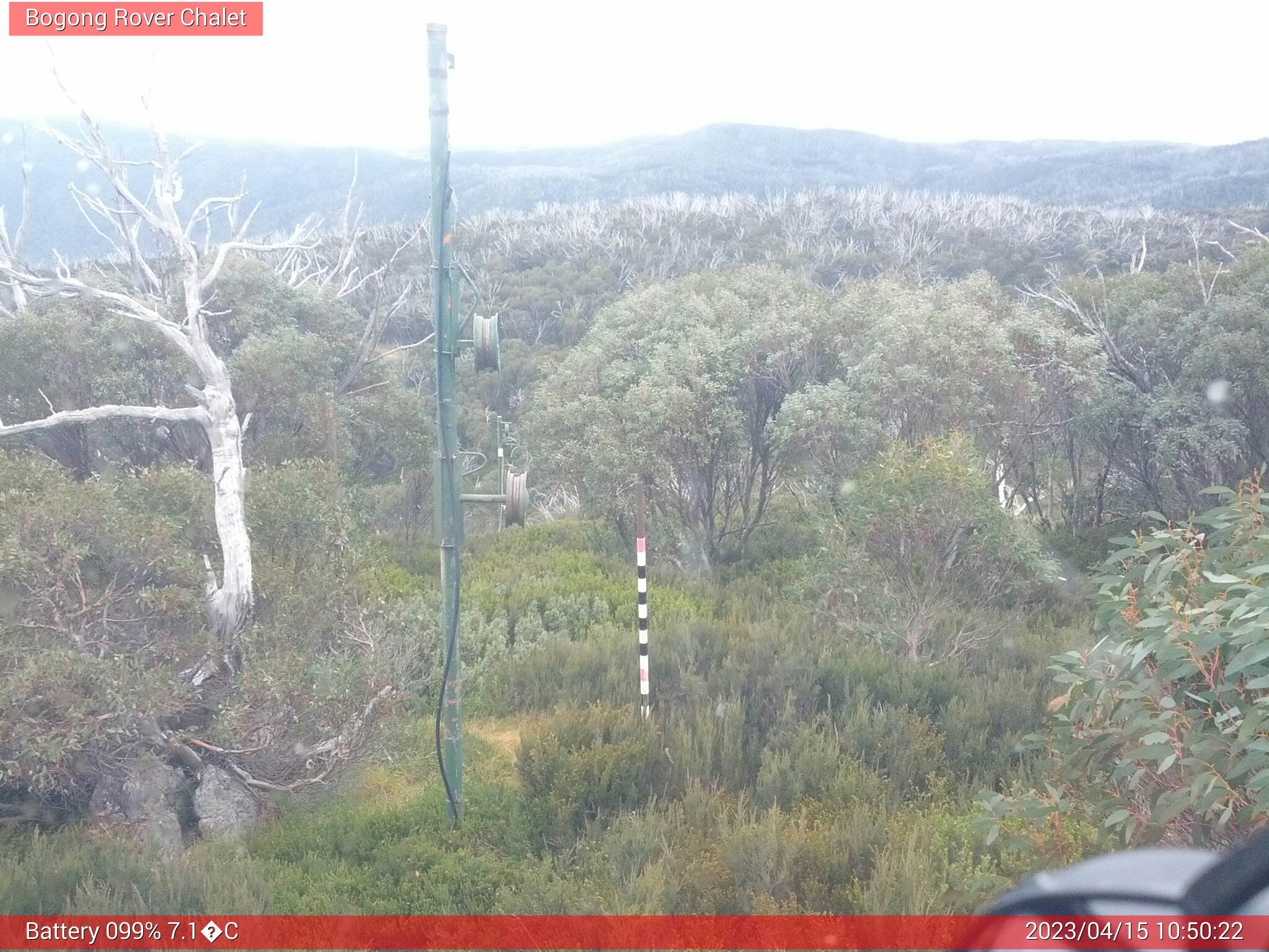 Bogong Web Cam 10:50am Saturday 15th of April 2023