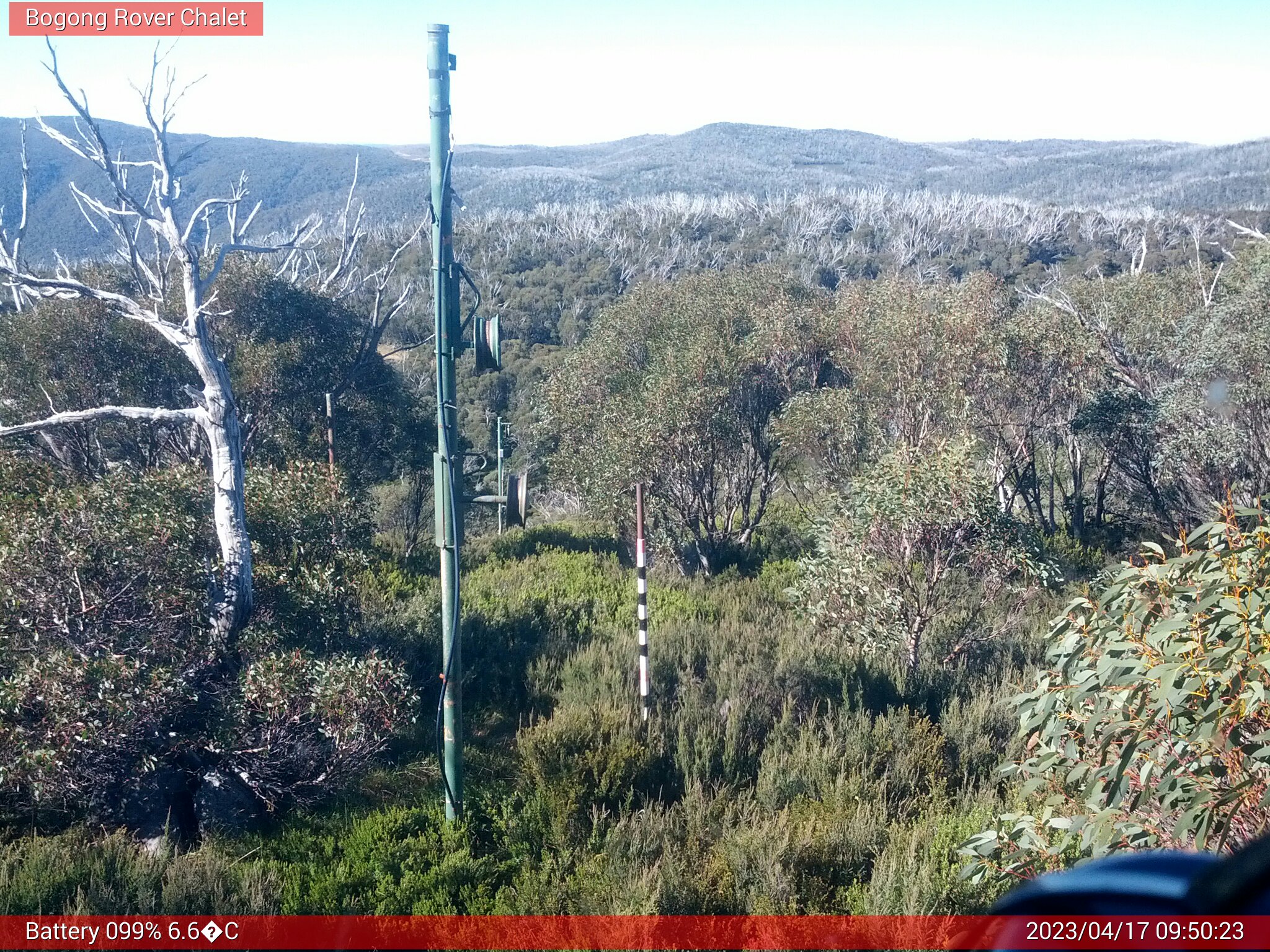 Bogong Web Cam 9:50am Monday 17th of April 2023