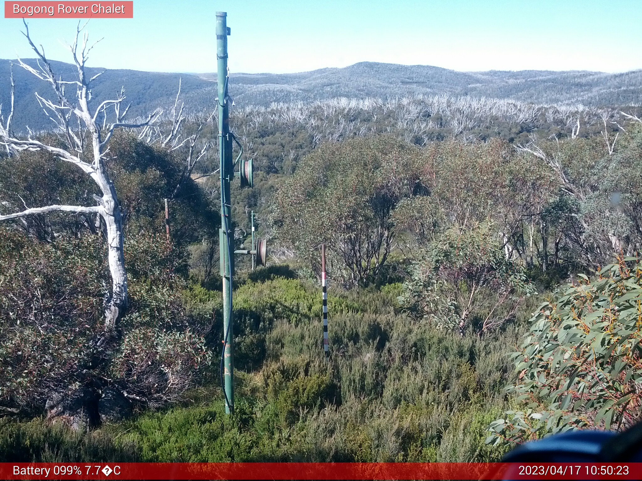 Bogong Web Cam 10:50am Monday 17th of April 2023