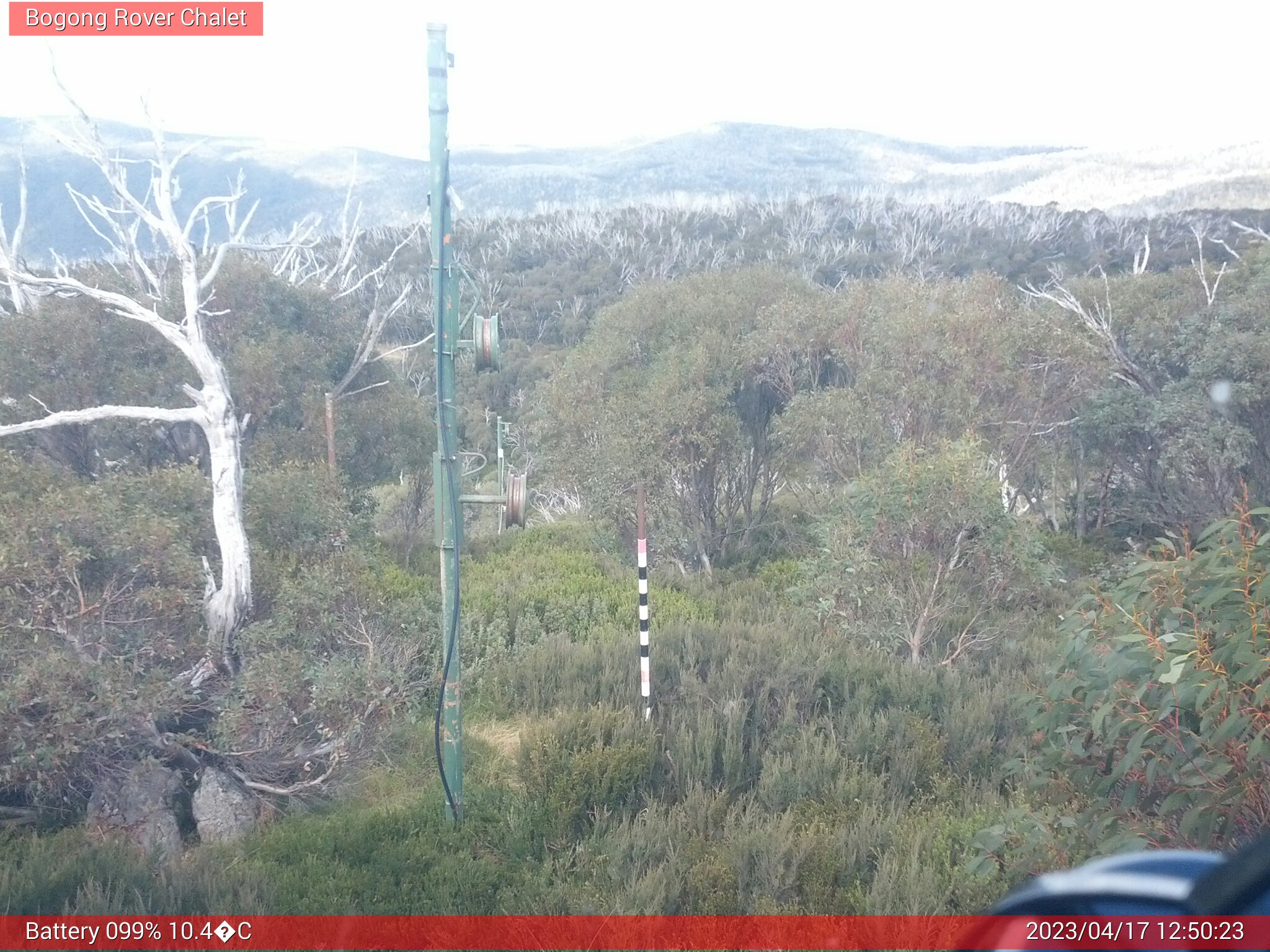 Bogong Web Cam 12:50pm Monday 17th of April 2023