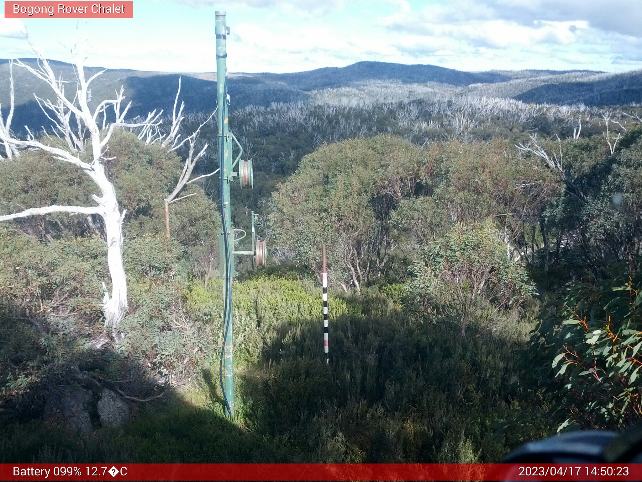 Bogong Web Cam 2:50pm Monday 17th of April 2023