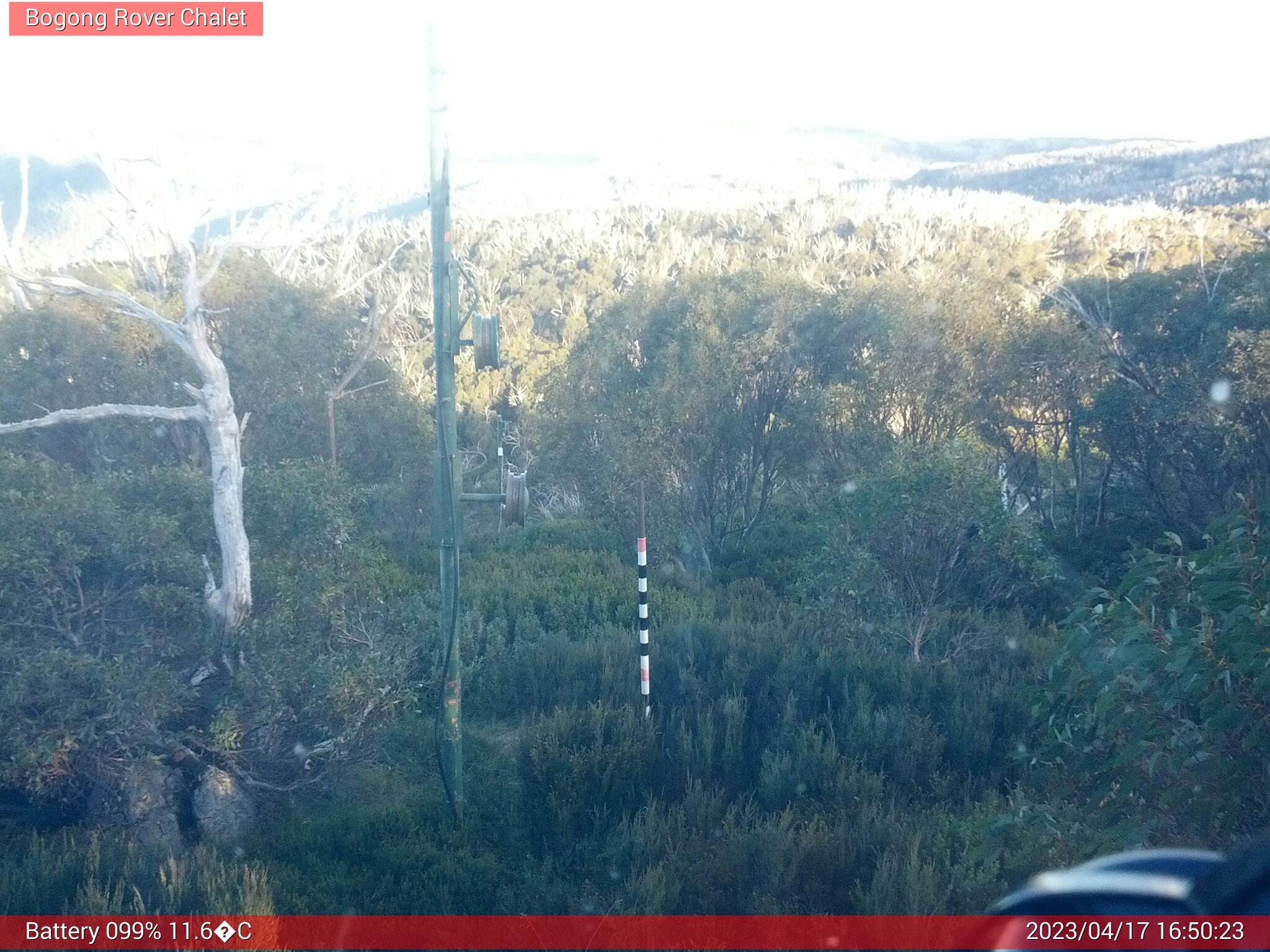 Bogong Web Cam 4:50pm Monday 17th of April 2023