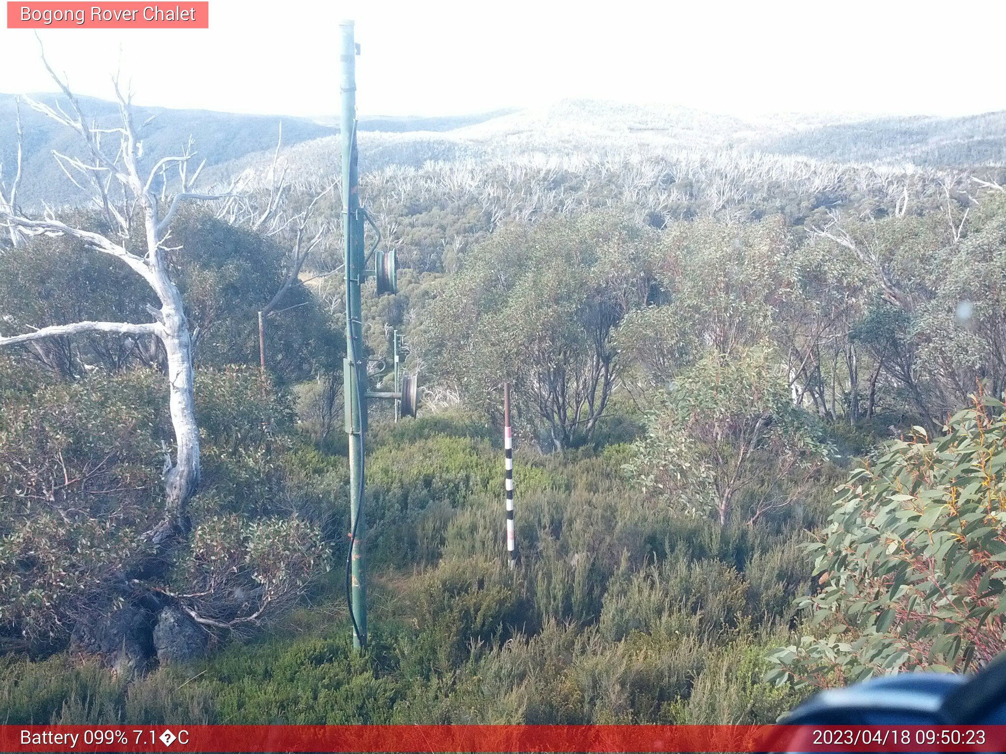 Bogong Web Cam 9:50am Tuesday 18th of April 2023