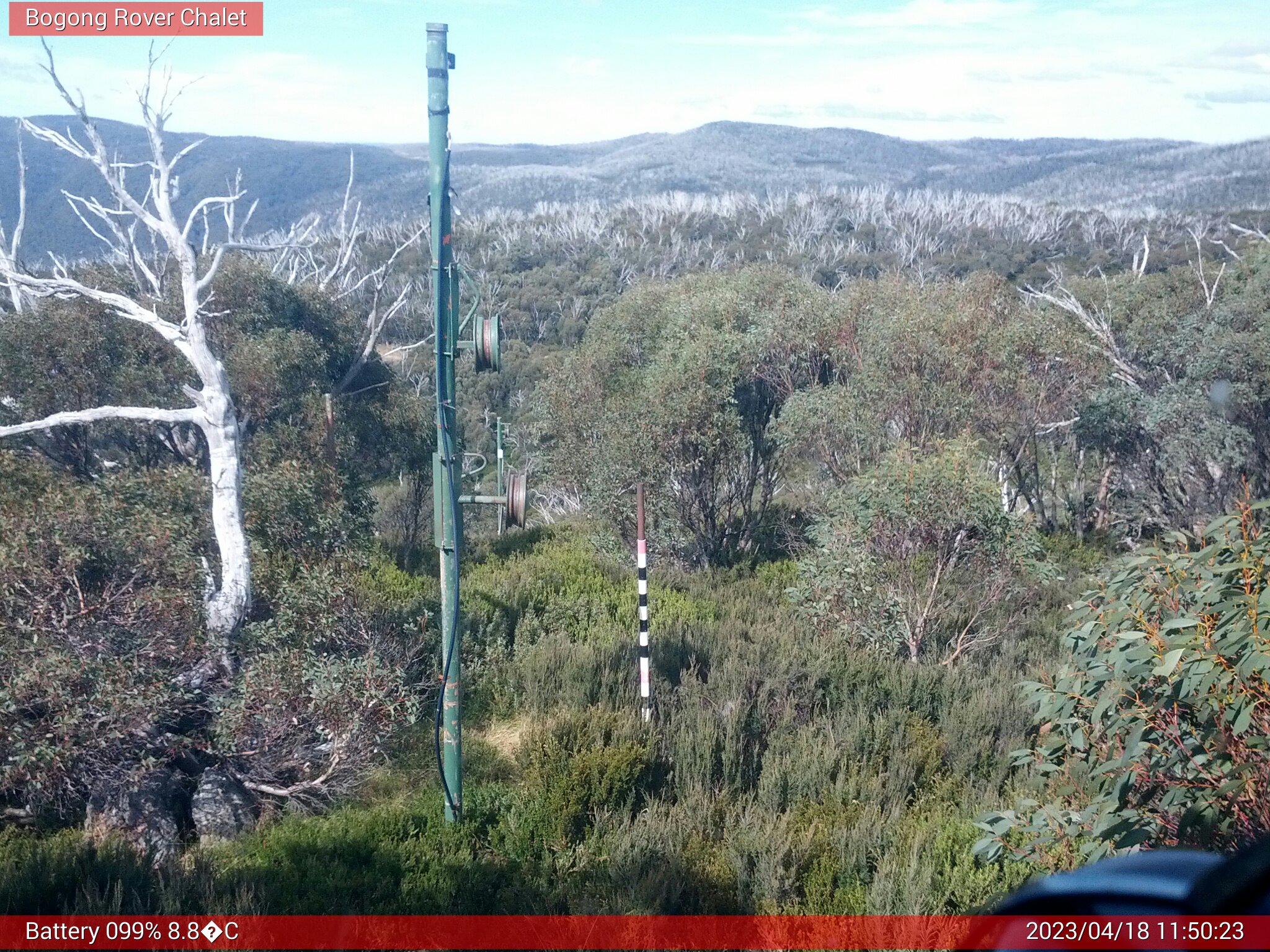 Bogong Web Cam 11:50am Tuesday 18th of April 2023