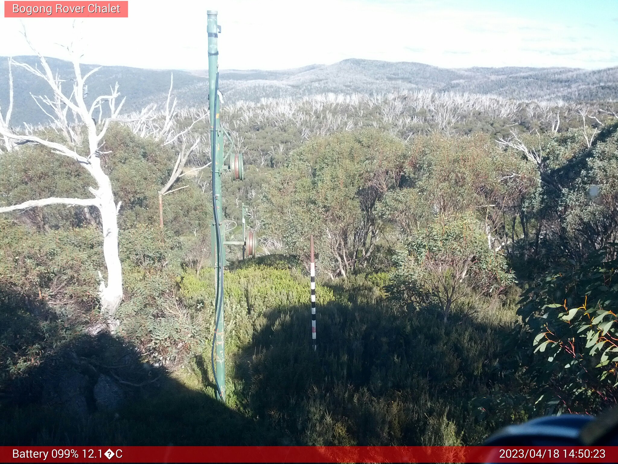 Bogong Web Cam 2:50pm Tuesday 18th of April 2023