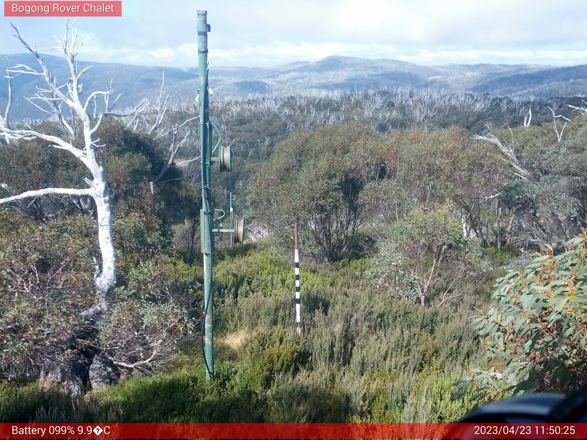 Bogong Web Cam 11:50am Sunday 23rd of April 2023