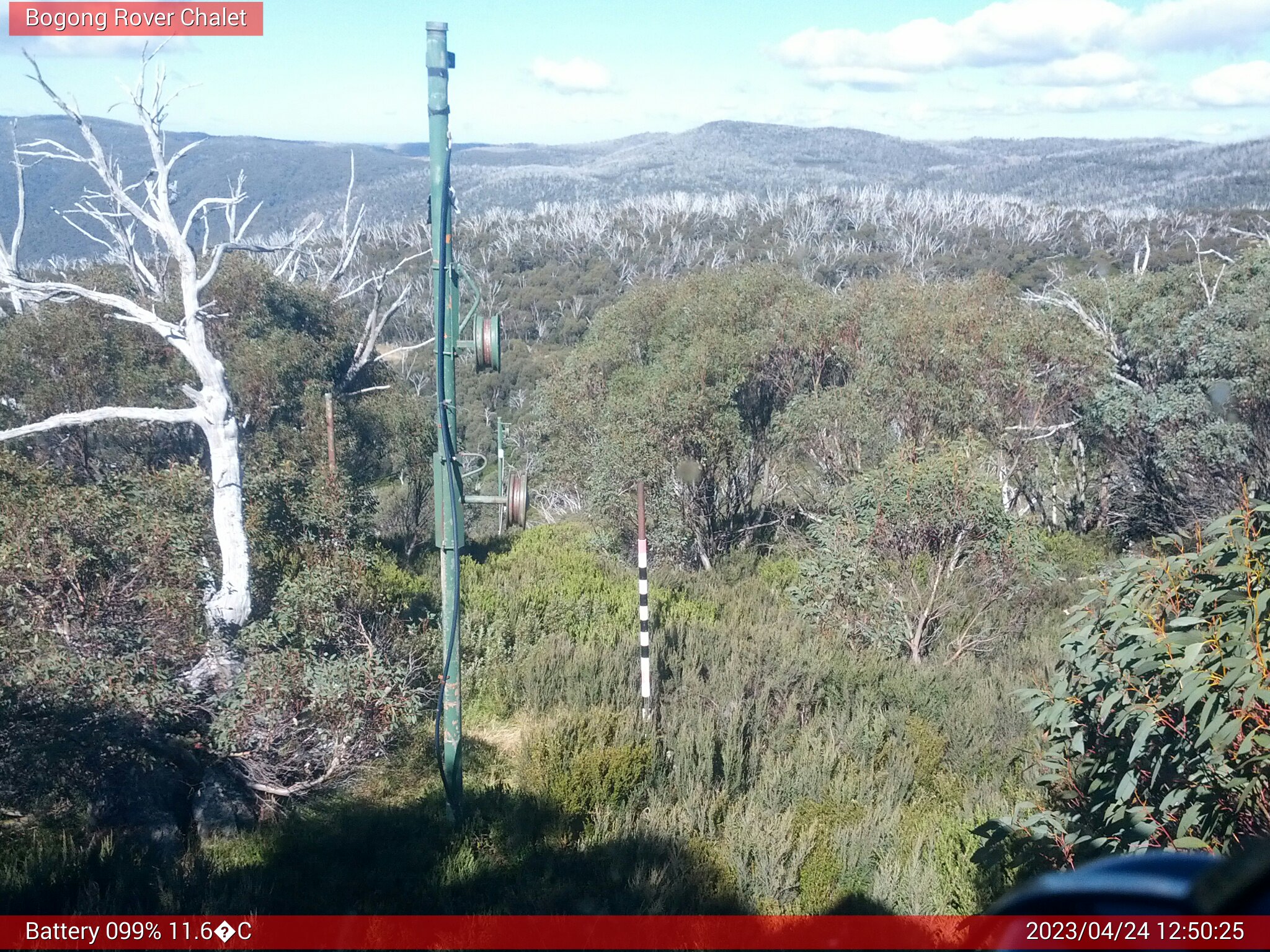 Bogong Web Cam 12:50pm Monday 24th of April 2023