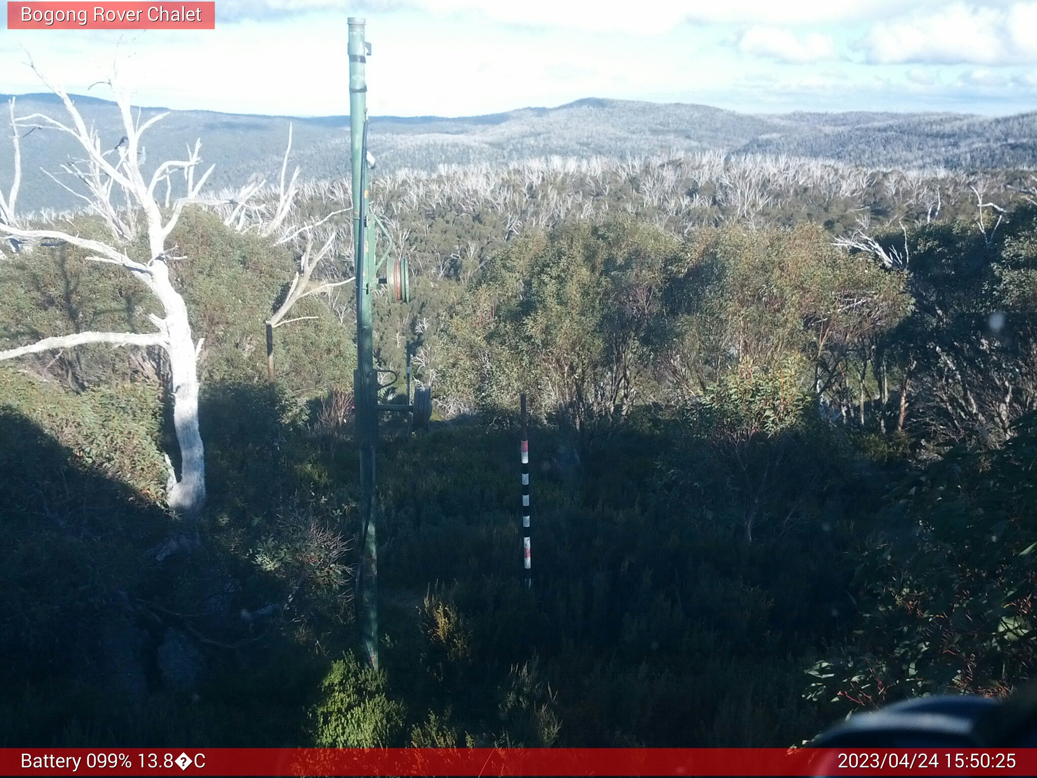 Bogong Web Cam 3:50pm Monday 24th of April 2023