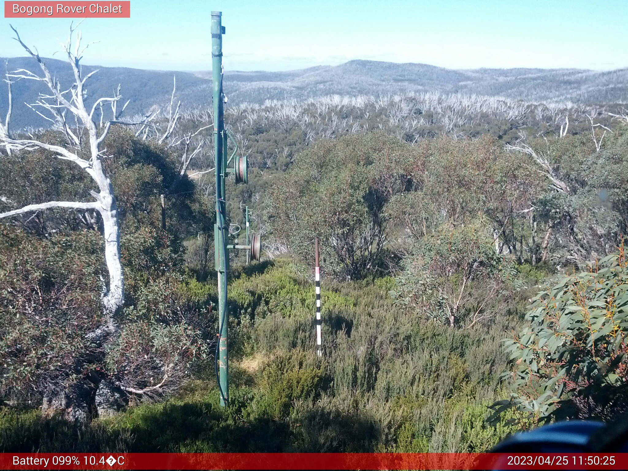 Bogong Web Cam 11:50am Tuesday 25th of April 2023