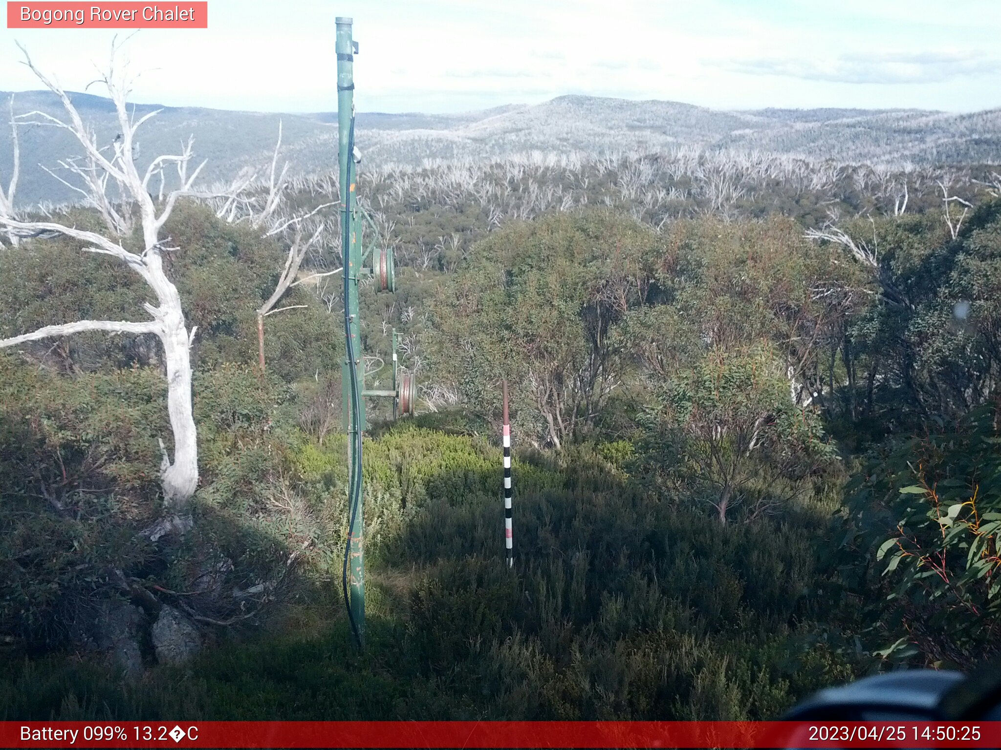 Bogong Web Cam 2:50pm Tuesday 25th of April 2023