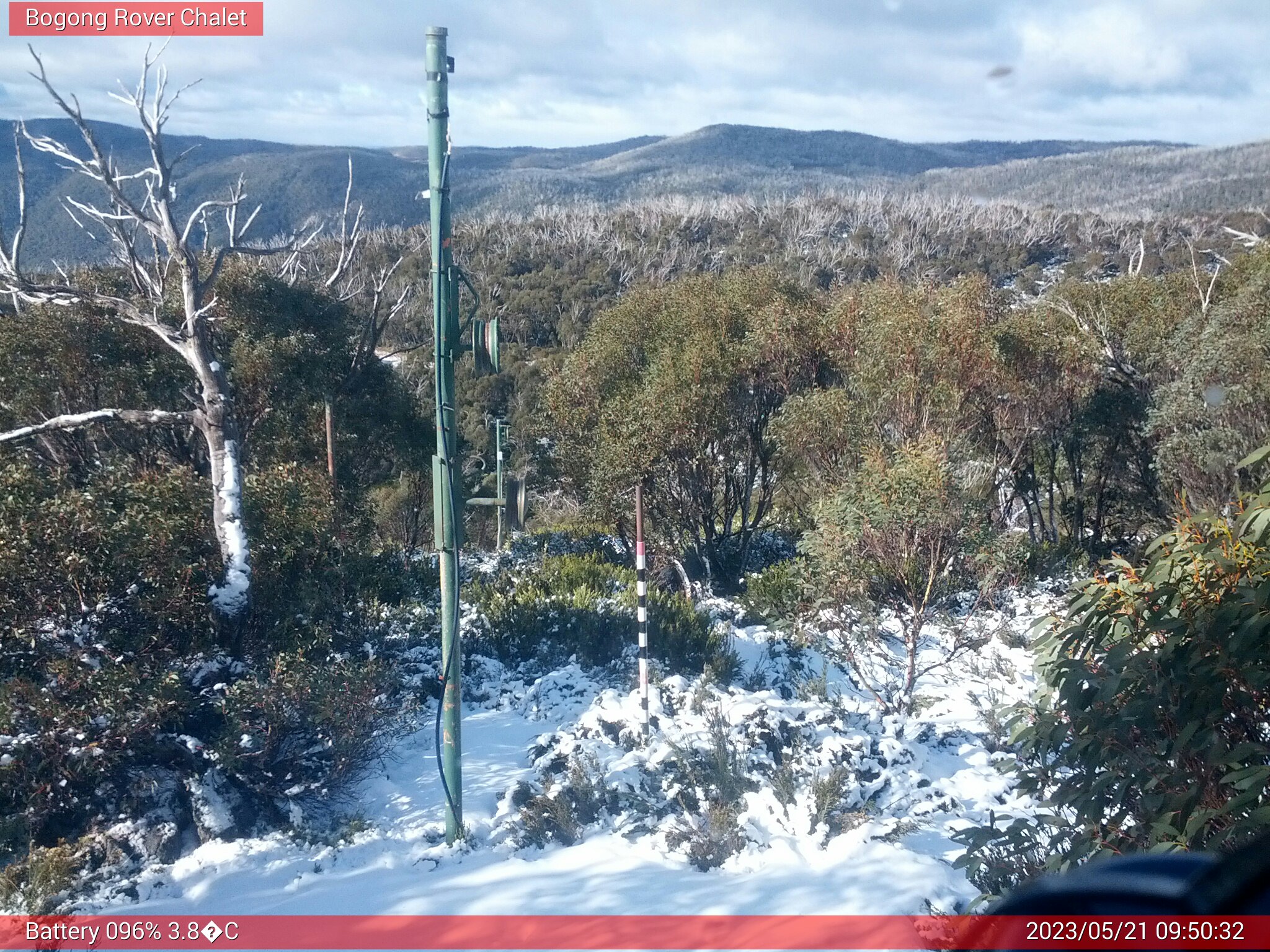 Bogong Web Cam 9:50am Sunday 21st of May 2023