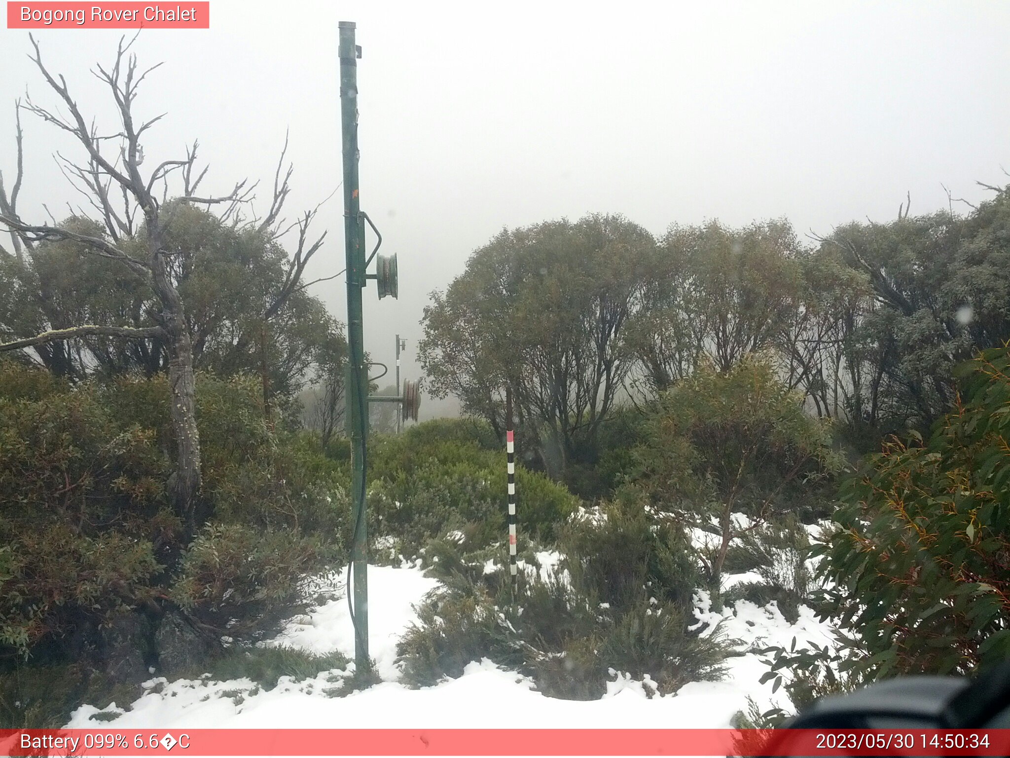 Bogong Web Cam 2:50pm Tuesday 30th of May 2023