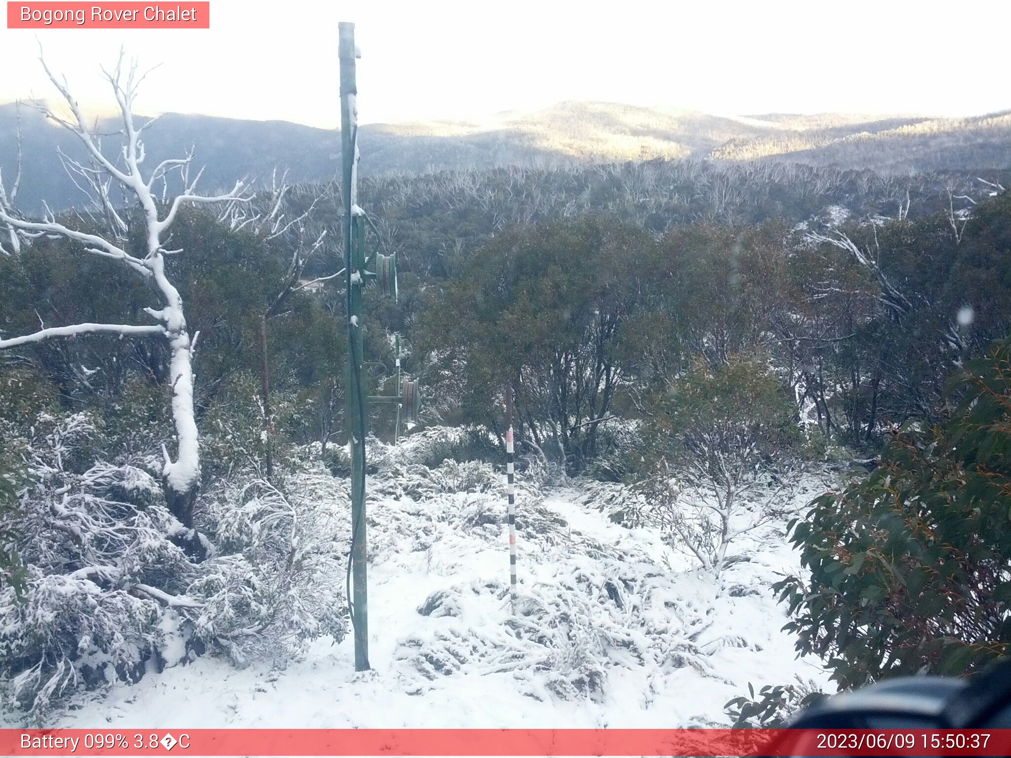 Bogong Web Cam 3:50pm Friday 9th of June 2023