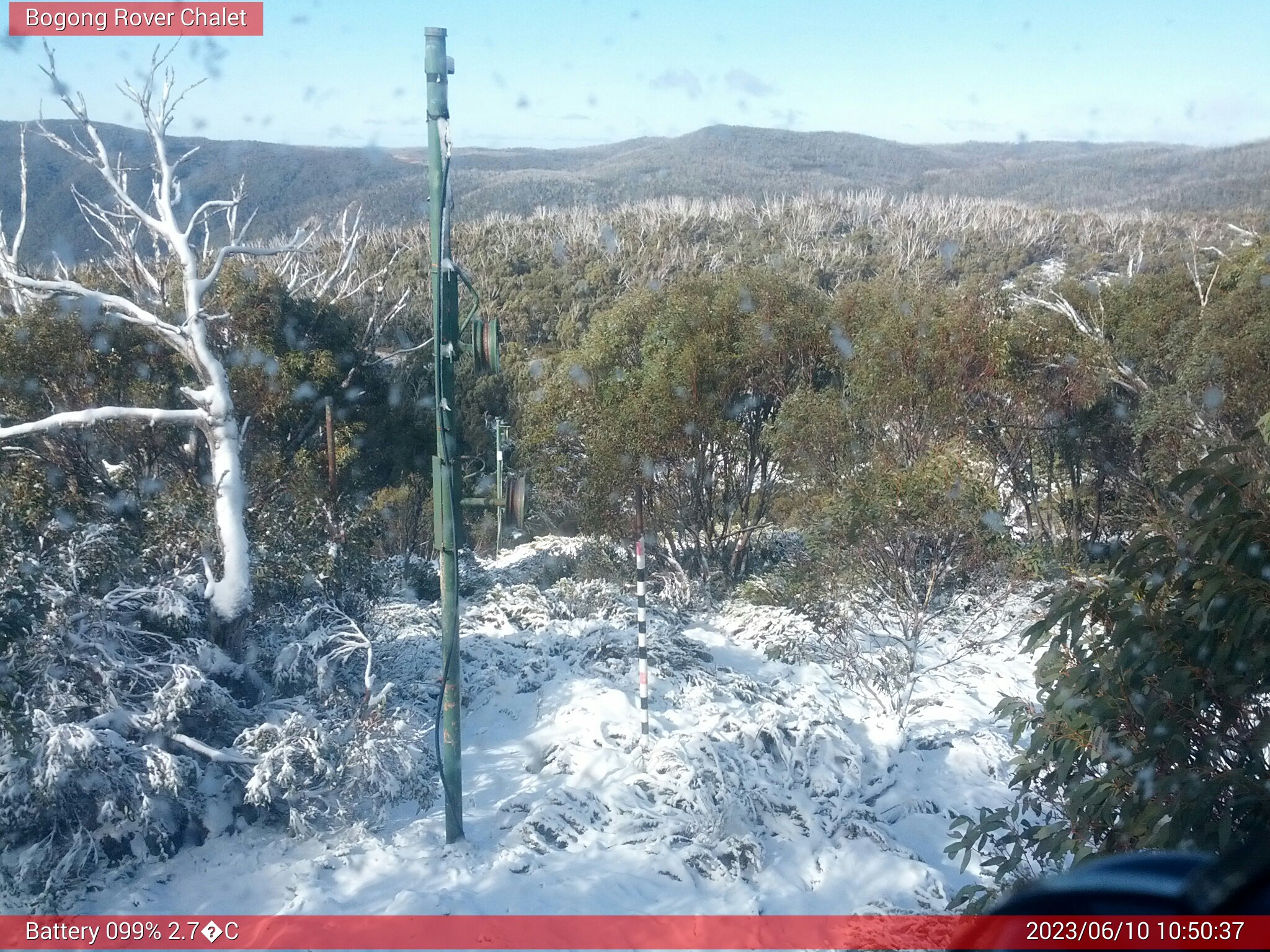 Bogong Web Cam 10:50am Saturday 10th of June 2023