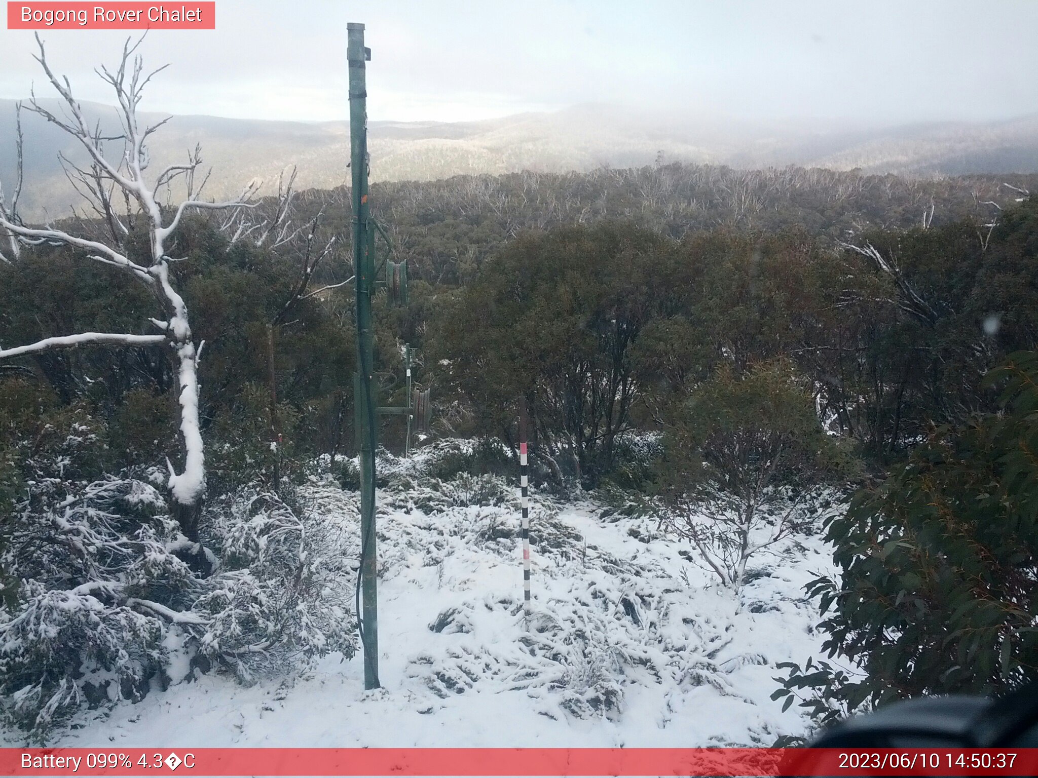 Bogong Web Cam 2:50pm Saturday 10th of June 2023