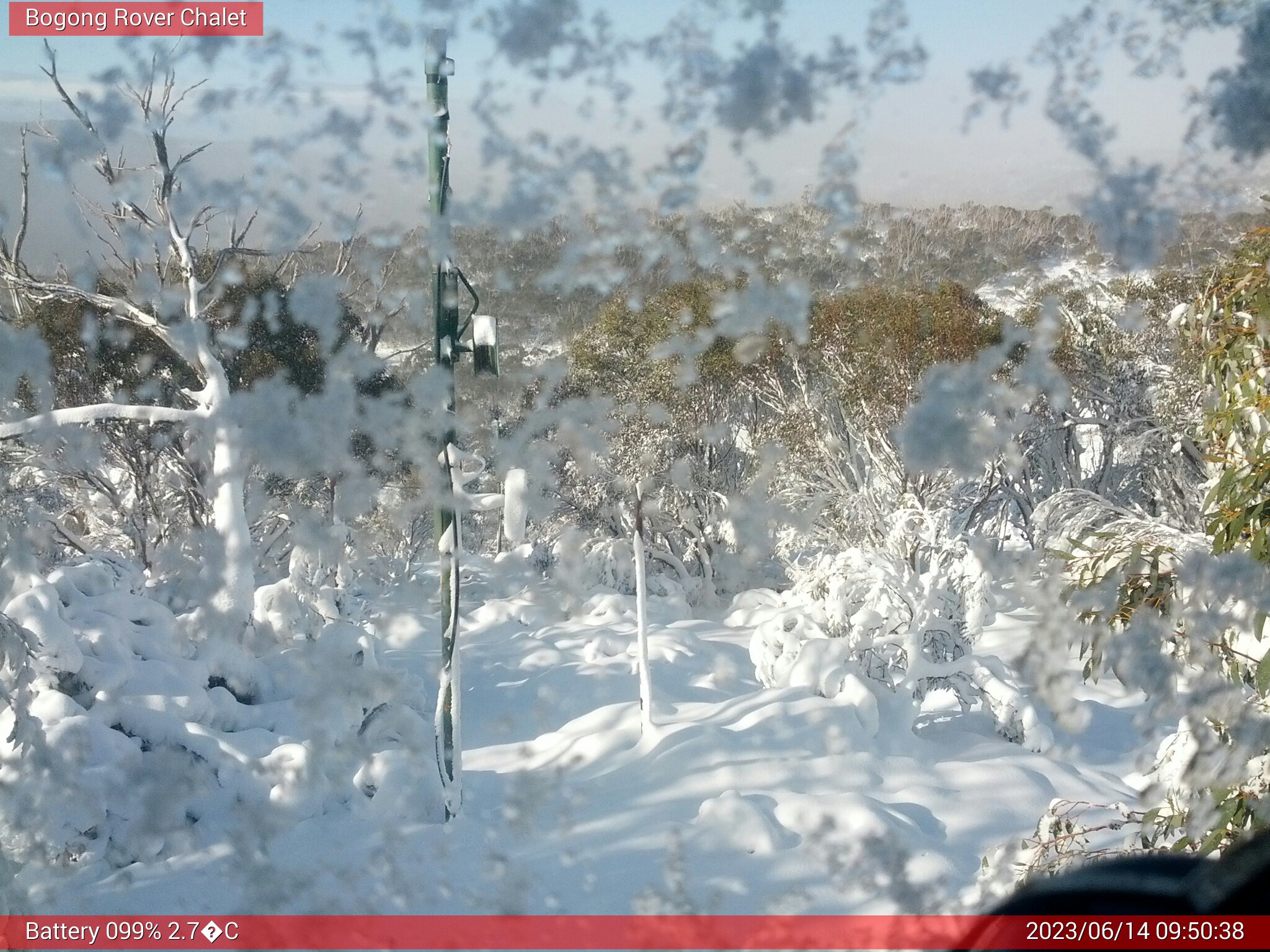 Bogong Web Cam 9:50am Wednesday 14th of June 2023