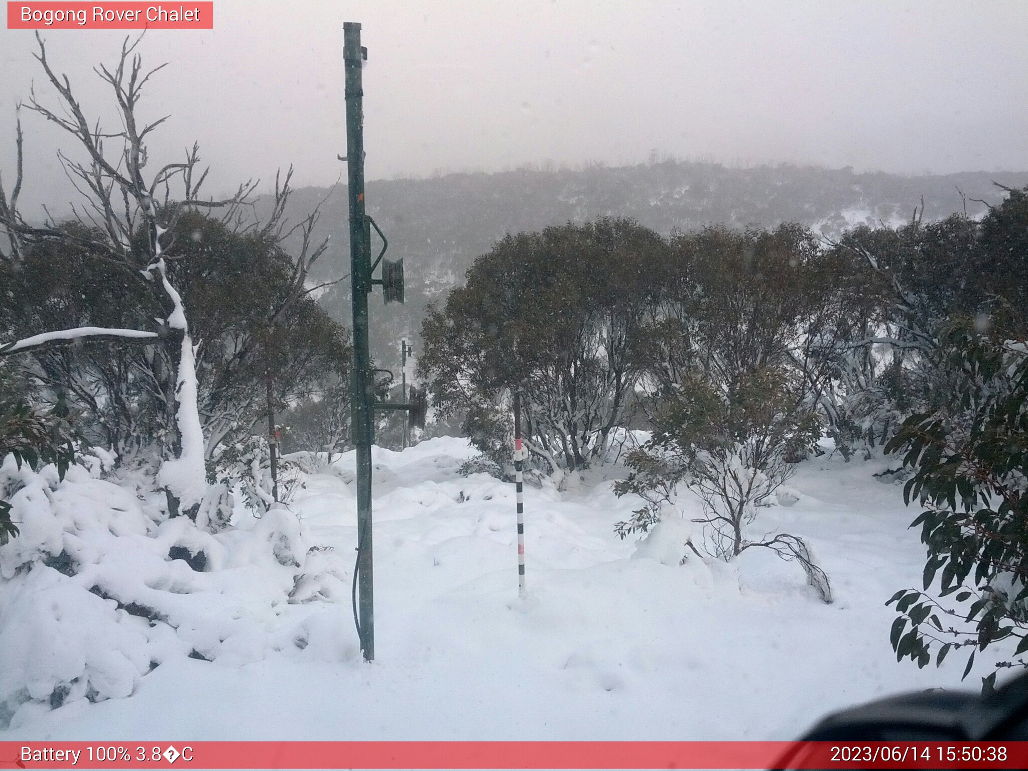 Bogong Web Cam 3:50pm Wednesday 14th of June 2023