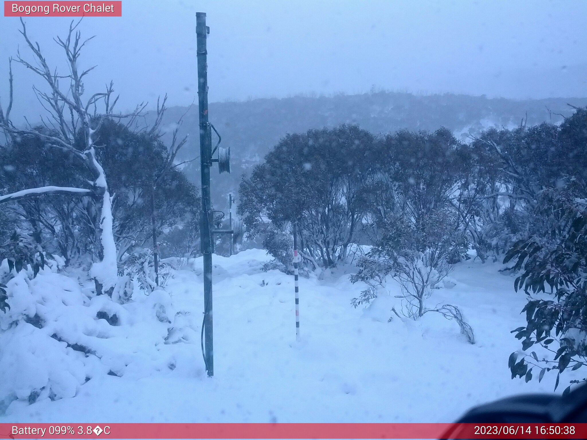 Bogong Web Cam 4:50pm Wednesday 14th of June 2023