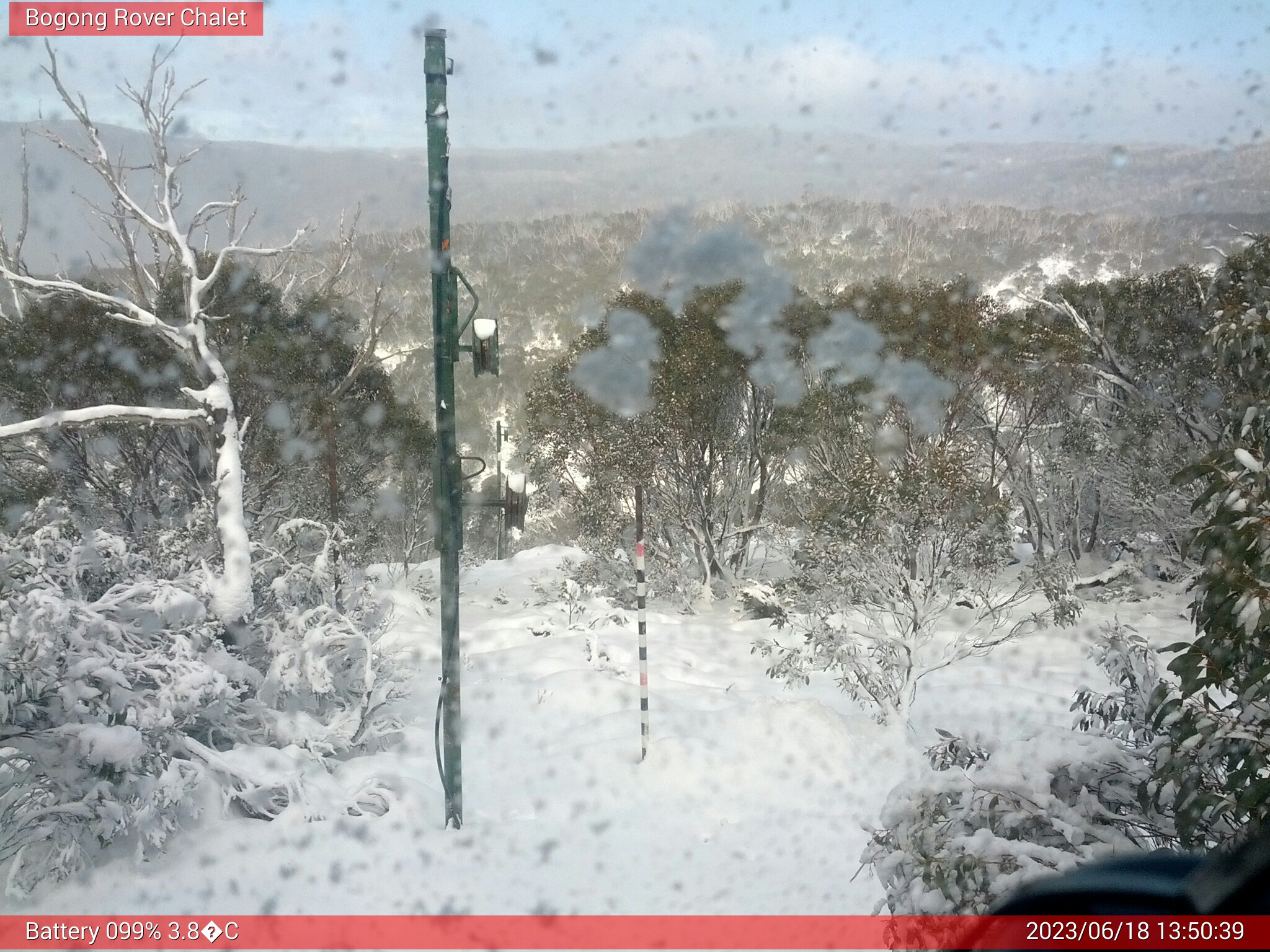 Bogong Web Cam 1:50pm Sunday 18th of June 2023