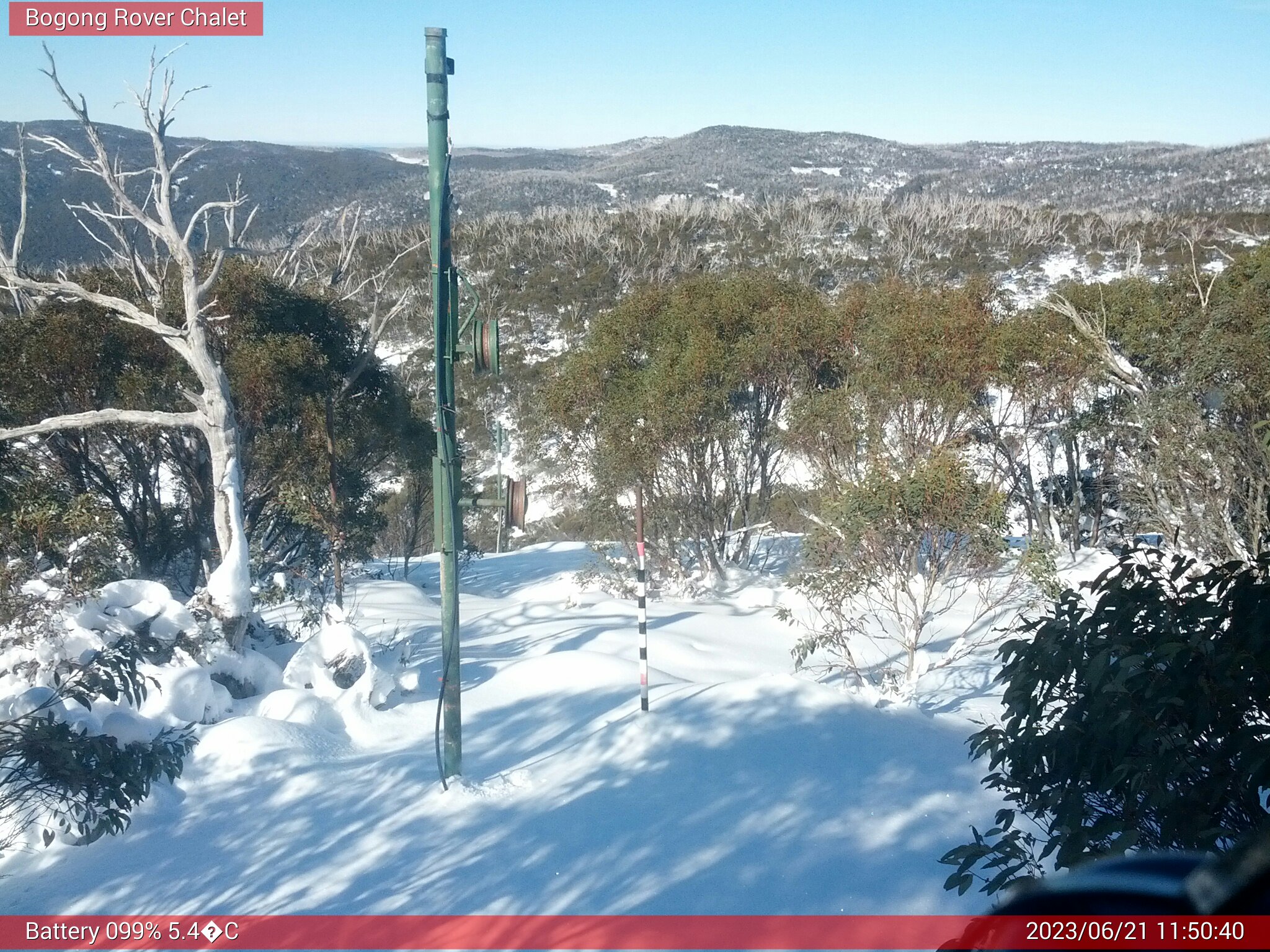 Bogong Web Cam 11:50am Wednesday 21st of June 2023