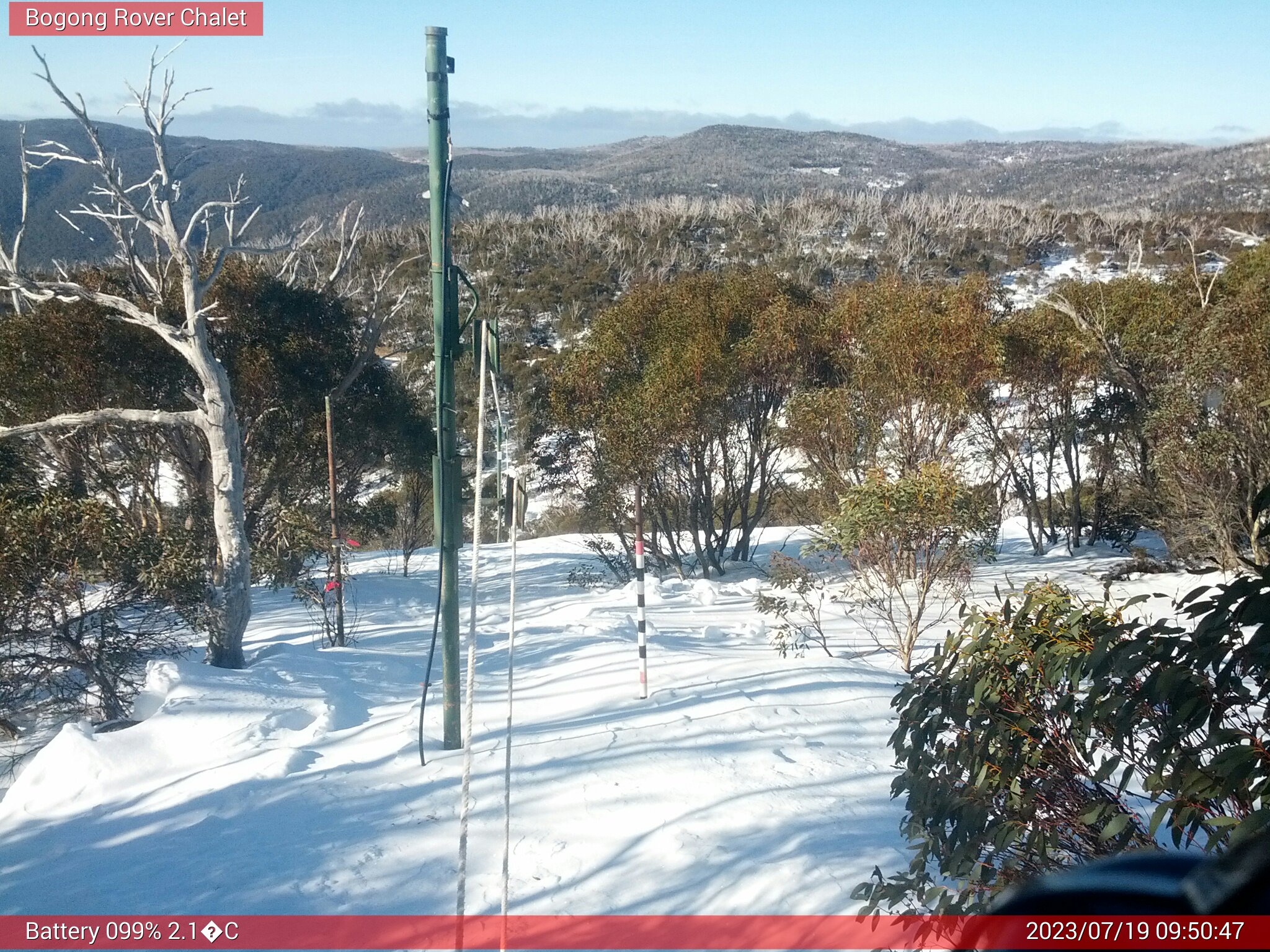 Bogong Web Cam 9:50am Wednesday 19th of July 2023