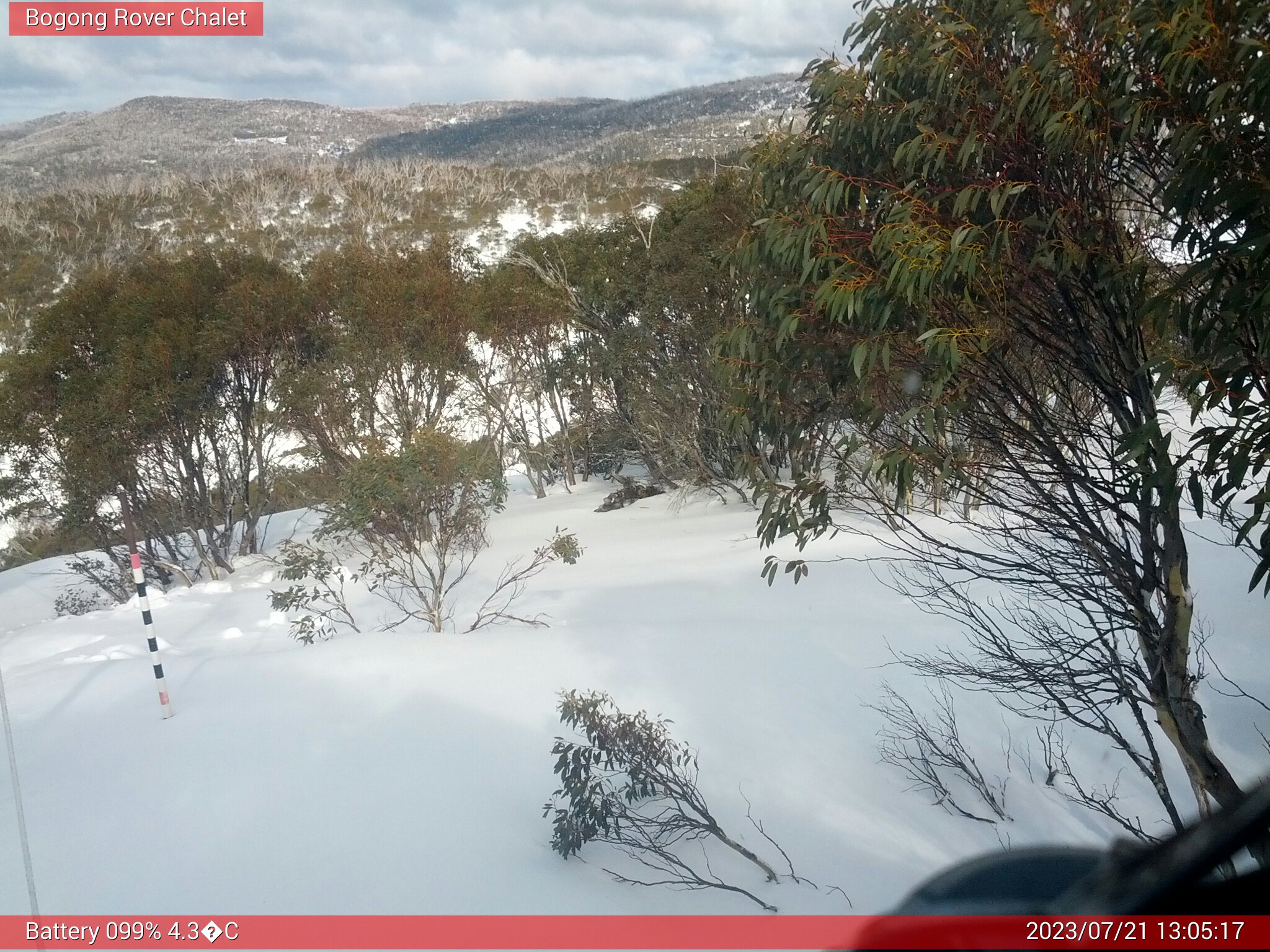 Bogong Web Cam 1:05pm Friday 21st of July 2023